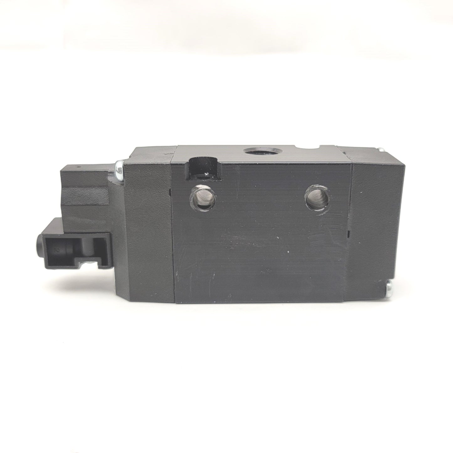 Used Parker B5L1000YYC Single Acting Remote Pilot 3-Way 2-Position N.C. Valve 1/4"NPT