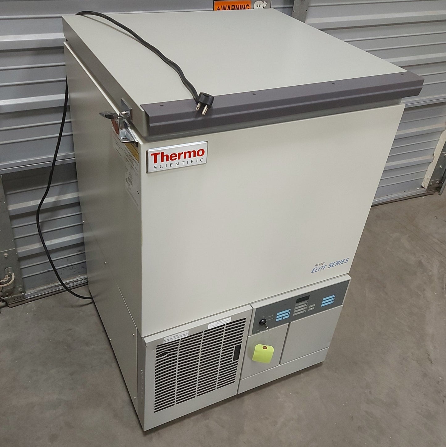 Used Thermo Scientific ULT-350-5-D32 Elite Chest Lab Freezer, -40℃, 3.1ft², 220VAC