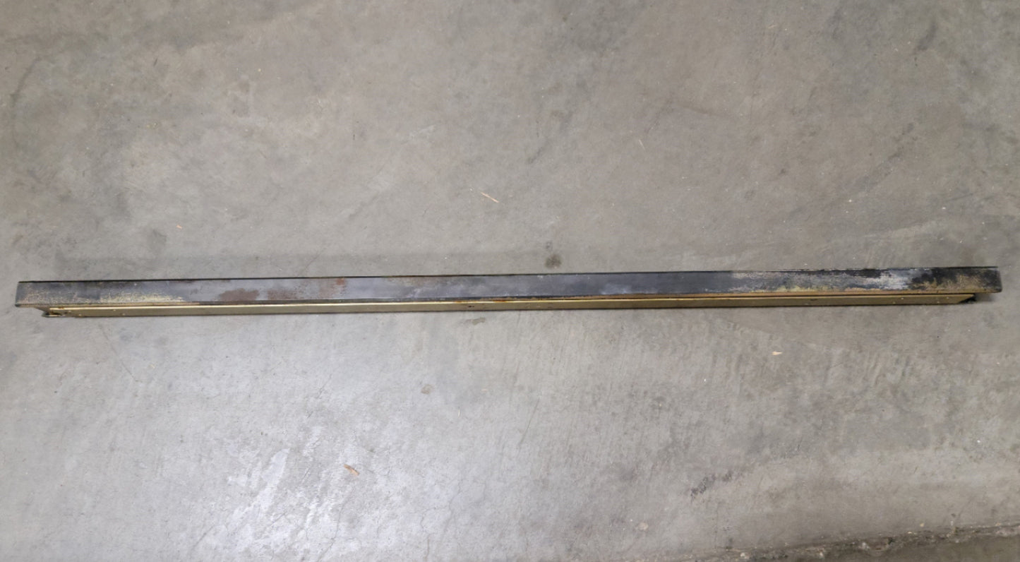 Used Chambrelan E1700 Heavy Duty Drawer Slide 1100mm Closed Length, Capacity: 1081lbs