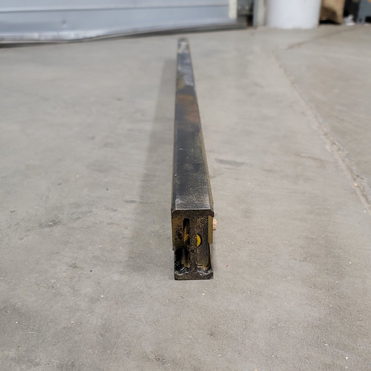 Used Chambrelan E1700 Heavy Duty Drawer Slide 1100mm Closed Length, Capacity: 1081lbs