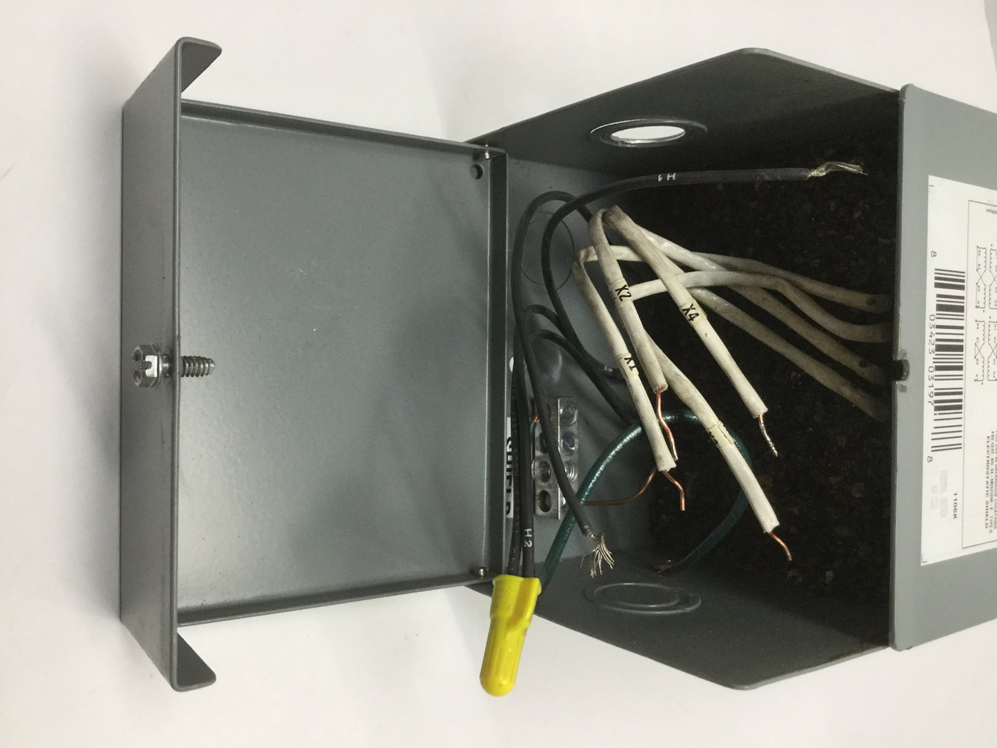 Used Hammond HPS Q1C0LEKB Titan Transformer 1kVA 240/480V Pri, 120/240V Sec, 1PH 60Hz
