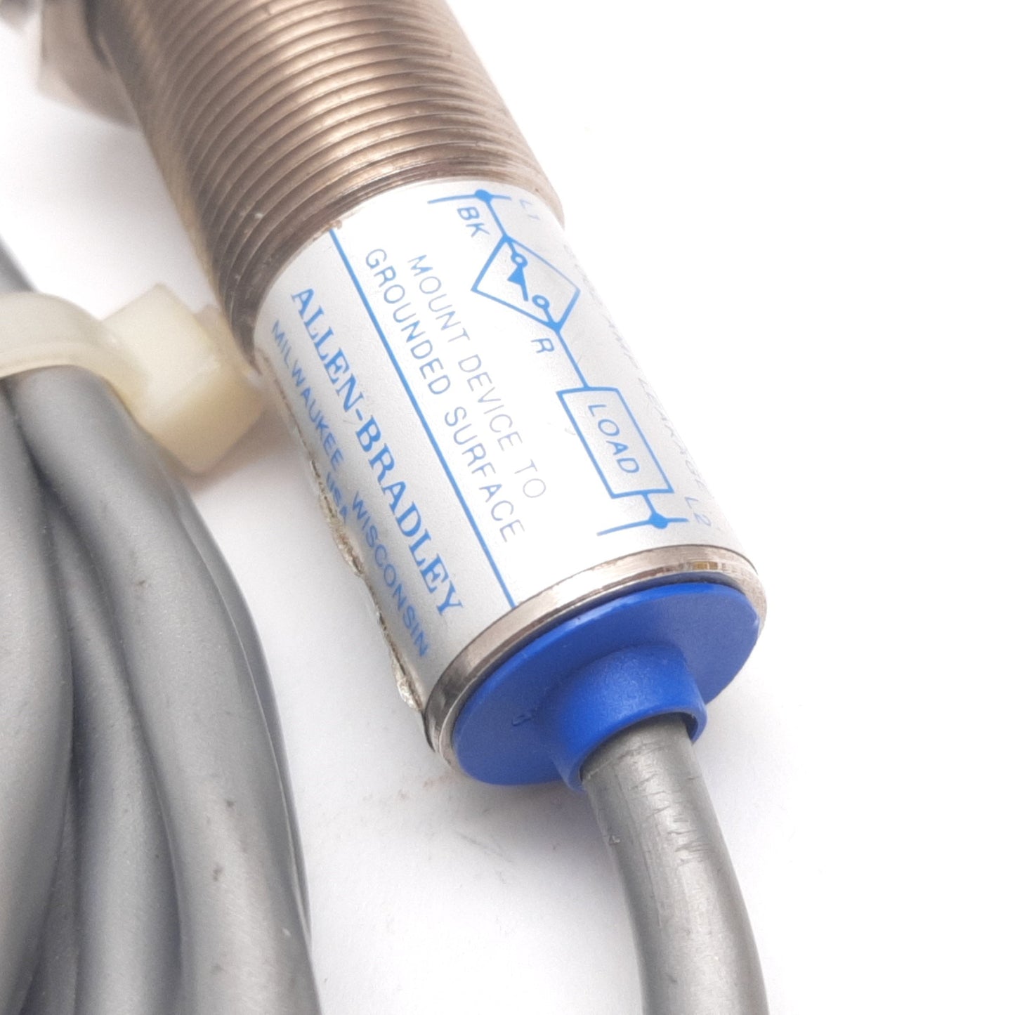 Used Allen Bradley 871C-C8B18 Inductive Proximity Sensor, 8mm, 40-132VAC, 0.33A