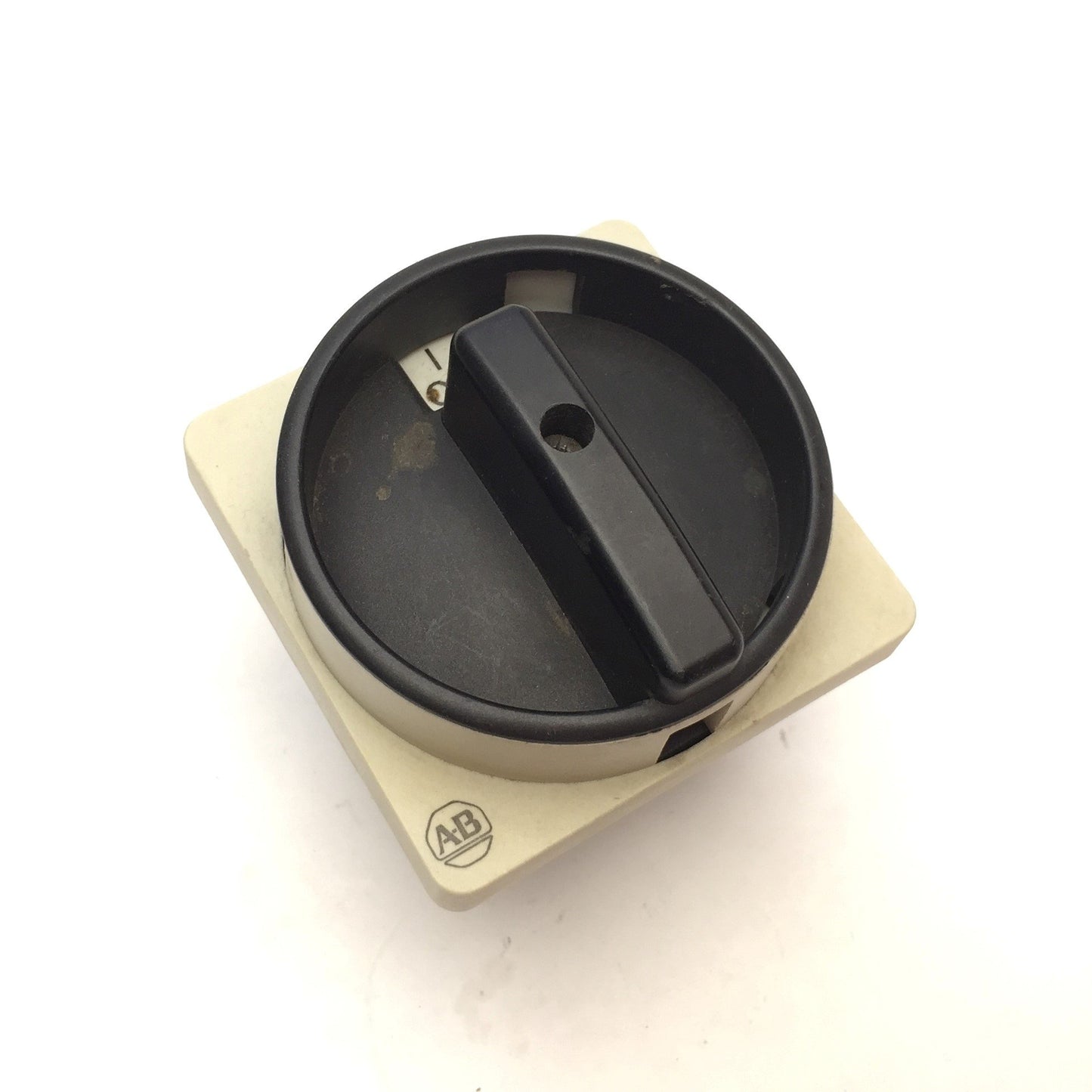 Used Allen Bradley 194L-E12 On Off Rotary 2-Position Selector Switch, 12A 600VAC