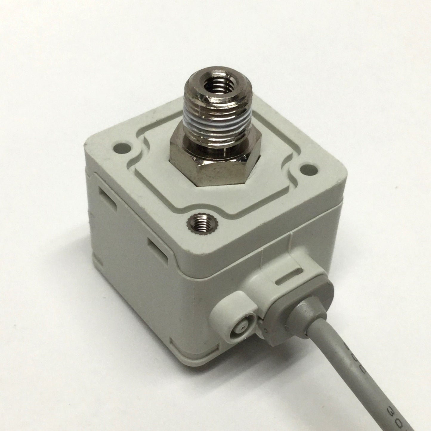Used SMC ISE40A-01-Y-P Pneumatic Digital Pressure Switch -14.5 to 145psi, 12-24VDC