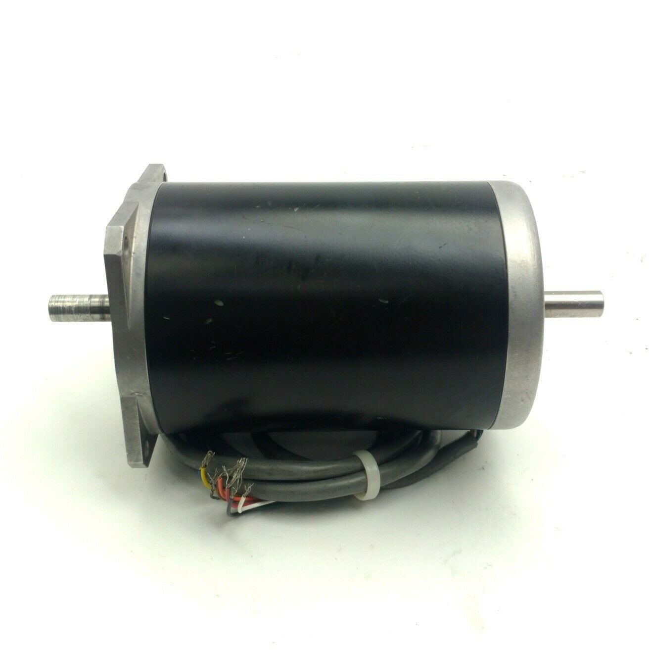 Used Parker ZETA6104-83-135 Compumotor Stepper Motor, 3/8" Shaft, 292oz-in, NEMA 34