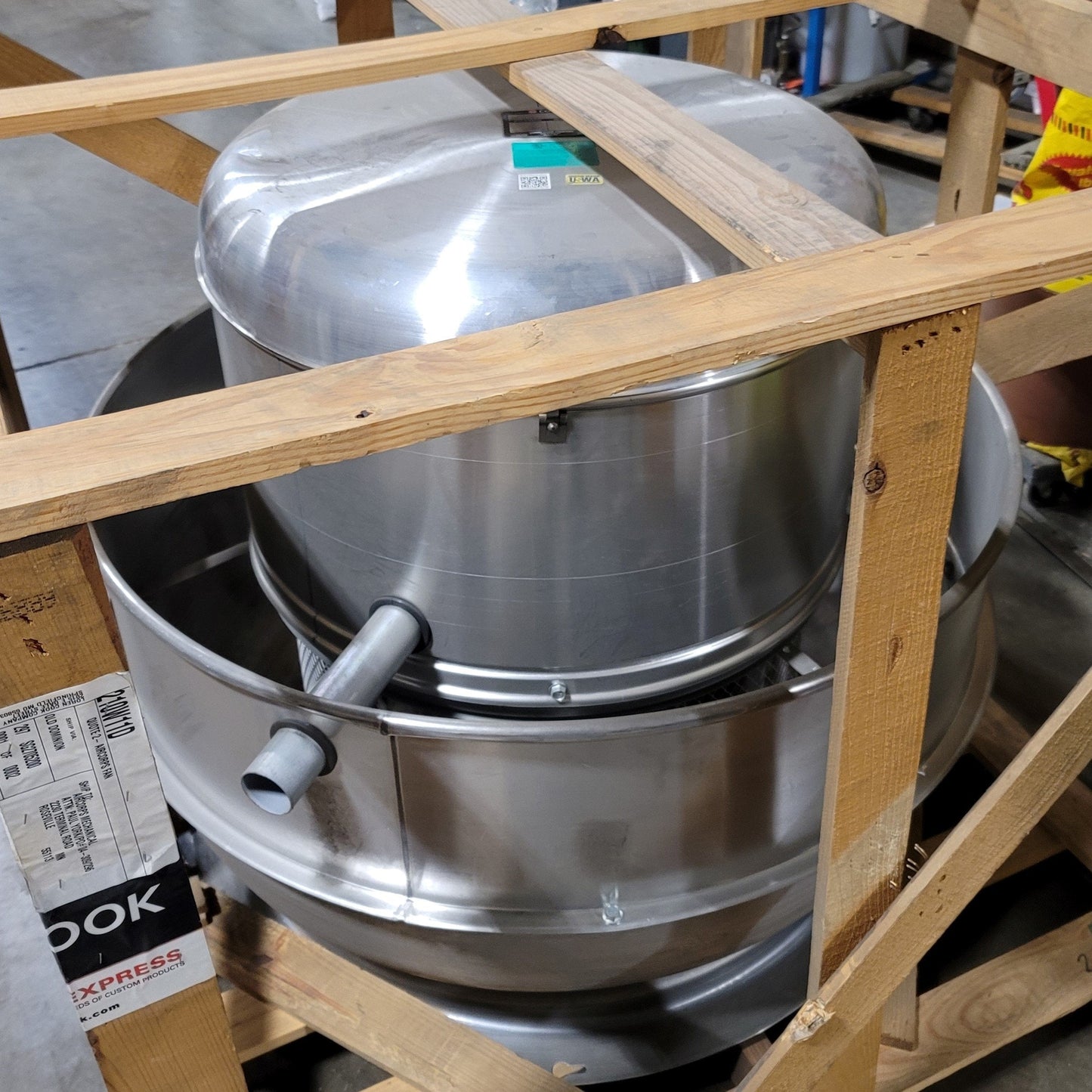 New – Open box Loren Cook 210W11D Wall Mount Centrifugal Exhaust Ventilator 5500CFM 460VAC 3-PH