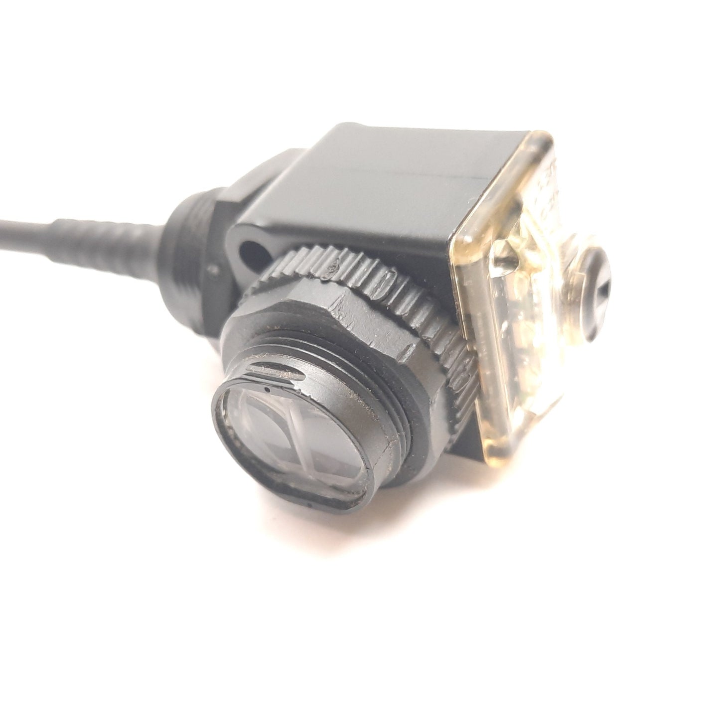 Used Allen Bradley 42EF-D1MPAK-Y4 Photoelectric Sensor, 500mm, 11-30VDC, 4-Pin M8