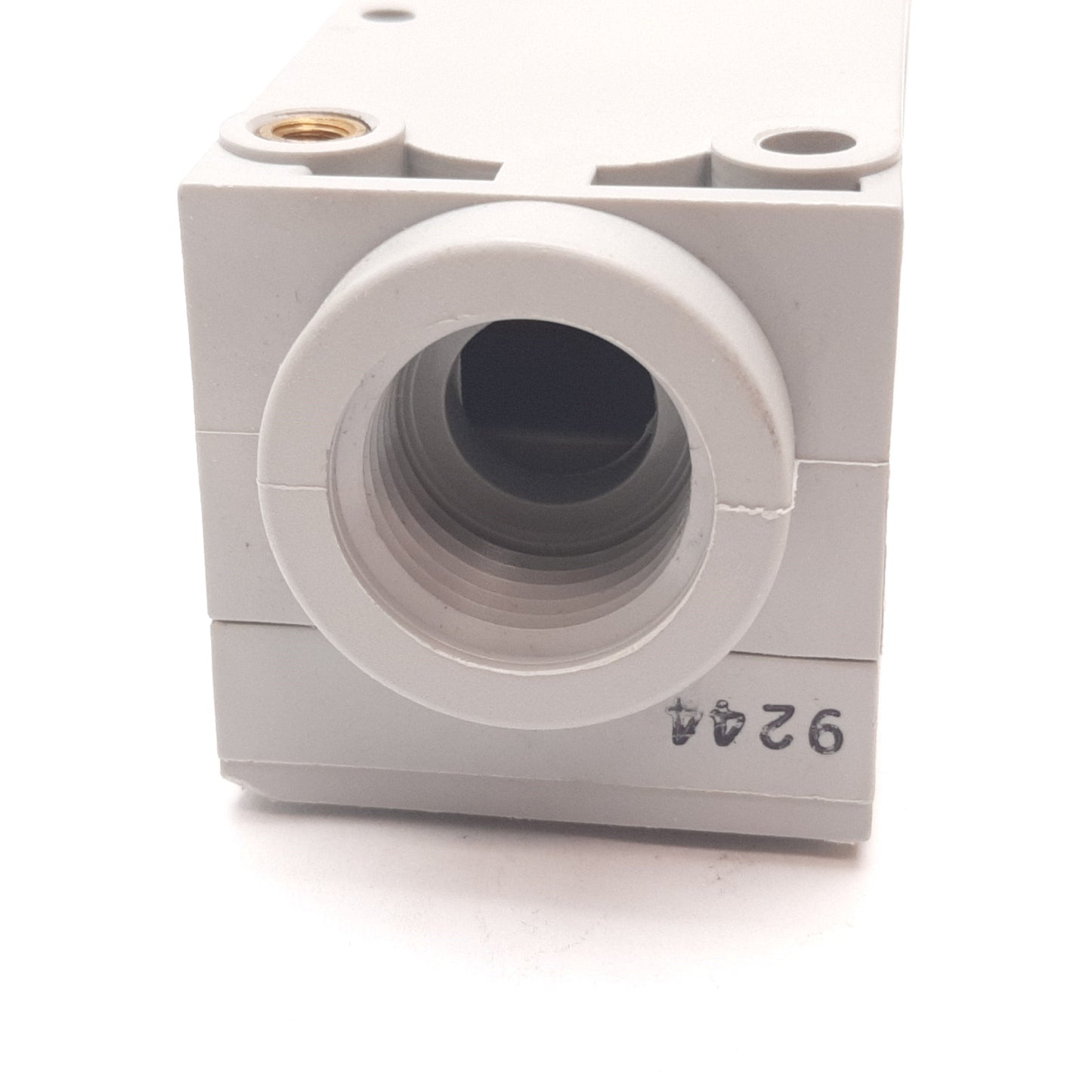 New Other Allen Bradley 880L-RA1 Retroreflective Photoelectric Sensor, 40-132VAC 0.33A
