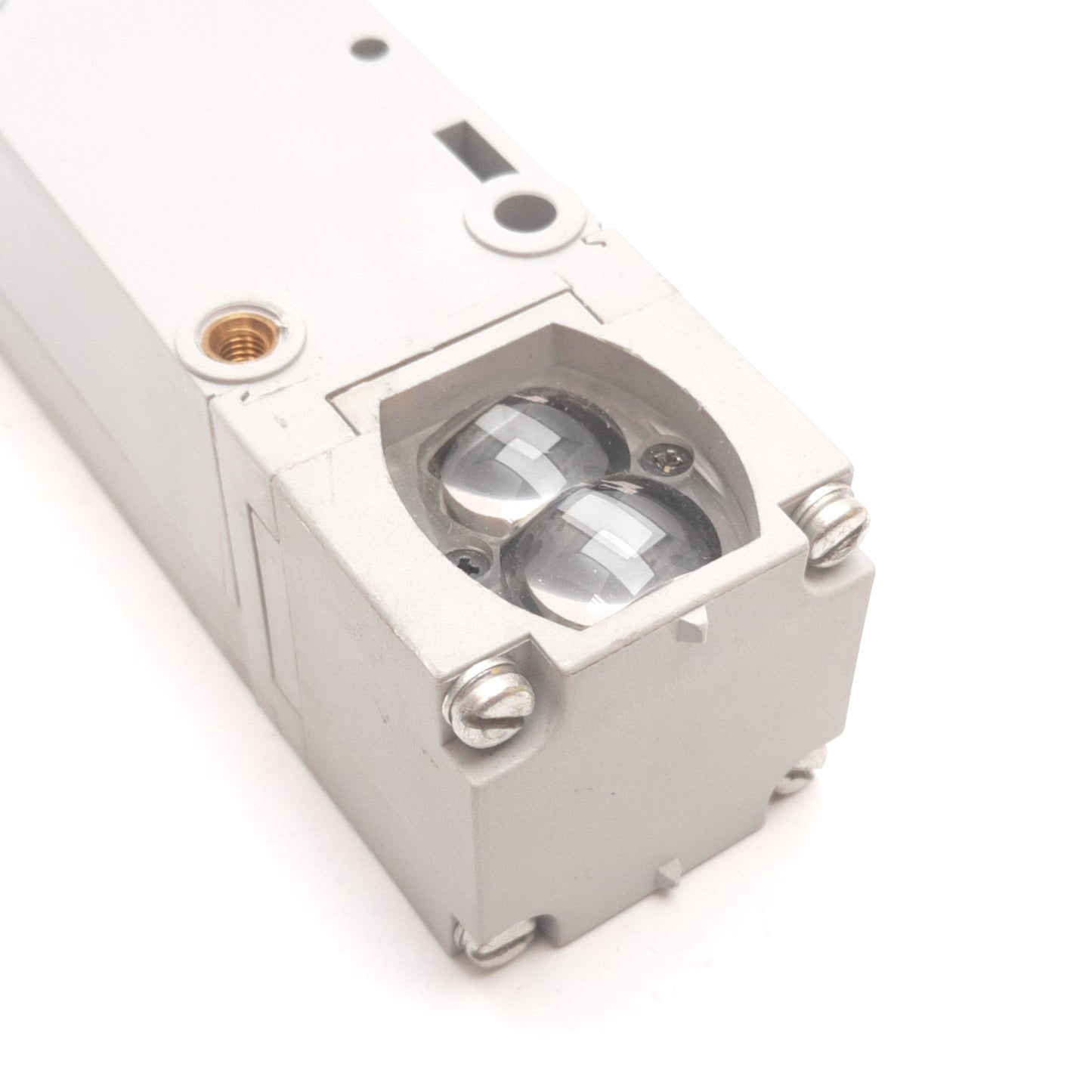 Used Allen Bradley 880L-RA1 Retroreflective Photoelectric Sensor 40-132VAC 0.33A/0.2A