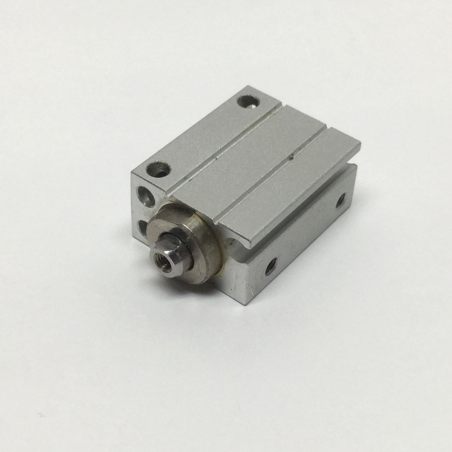 Used SMC CDUJB10-10D Mini Free-Mount Cylinder 10mm Bore, 10mm Stroke, 0.7MPa M3 Ports