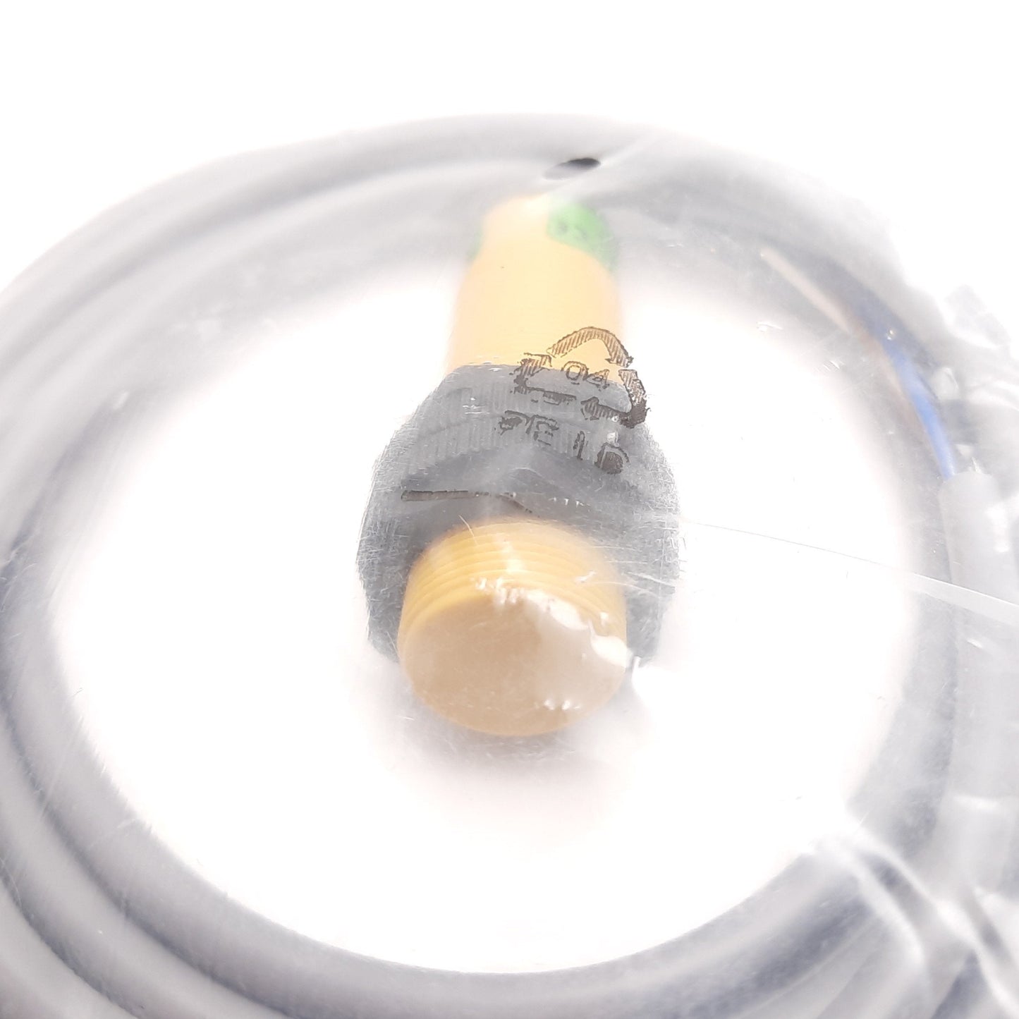 New Turck Ni8-S18-VP4X Inductive Proximity Sensor, 8mm, 10-65VDC 200mA, PNP, 4-Wire