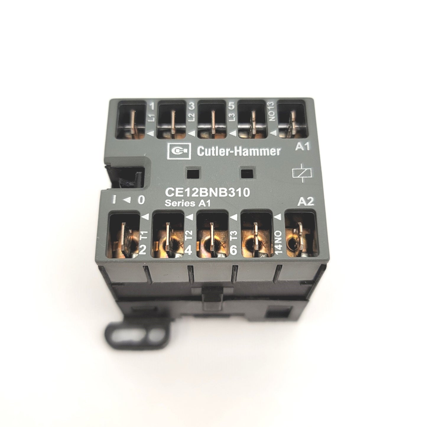New – Open box Cutler Hammer CE12BNB310 Definite Purpose Contactor 600VAC 12A 3HP Coil: 115VAC