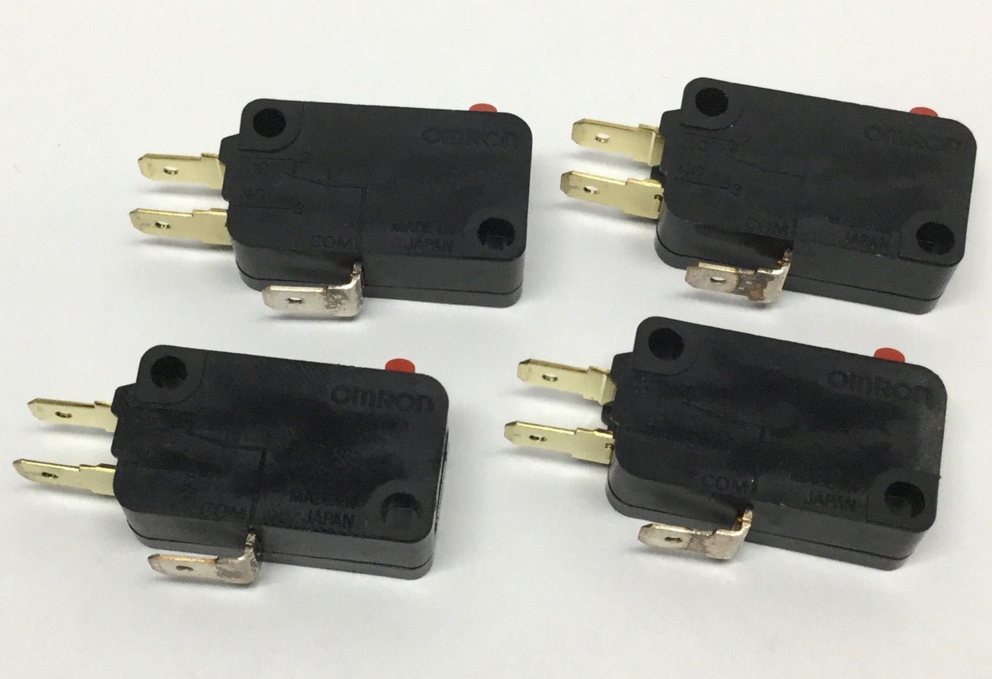 Used Lot of 4 Omron VX-5-1C22 Micro Snap Action Limit Switch 5A 250VAC, Pin Plunger