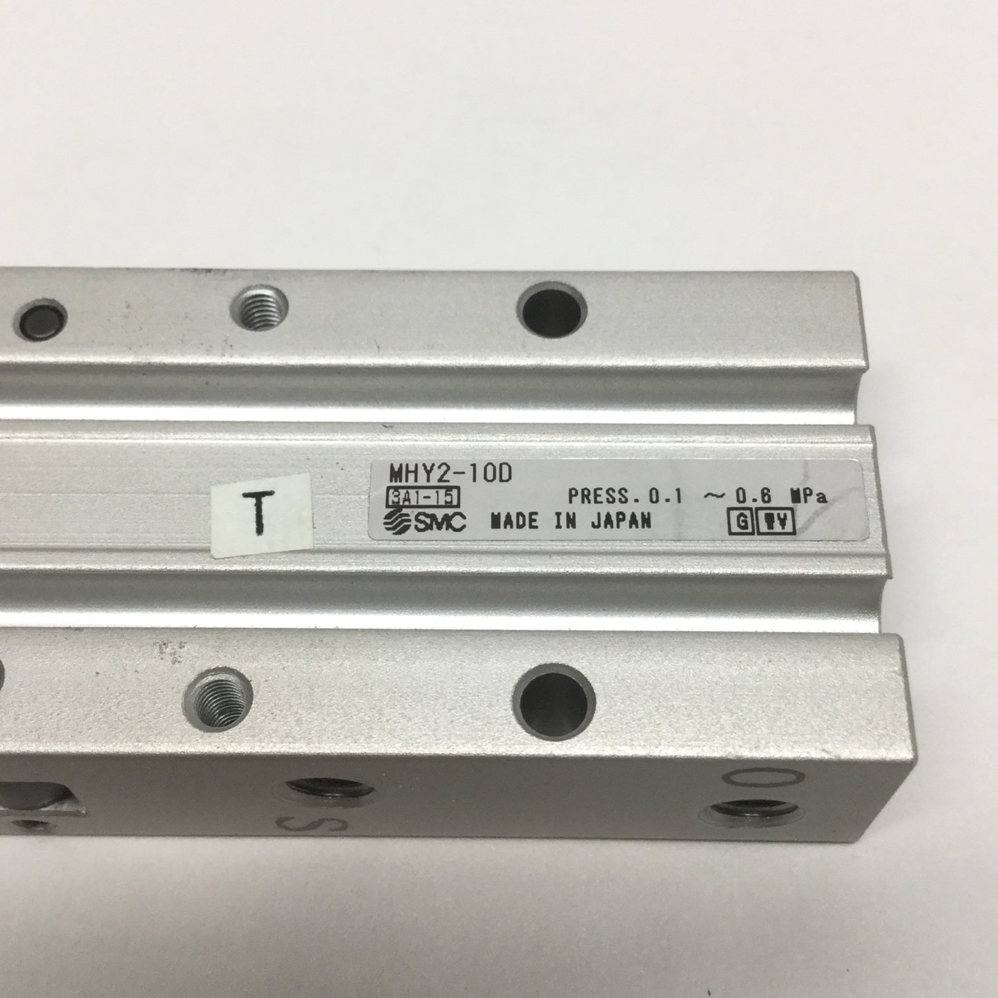 Used SMC MHY2-10D Double-Acting 2-Finger Angular Air Gripper 180°, 0.1-0.6MPa, M5x0.8