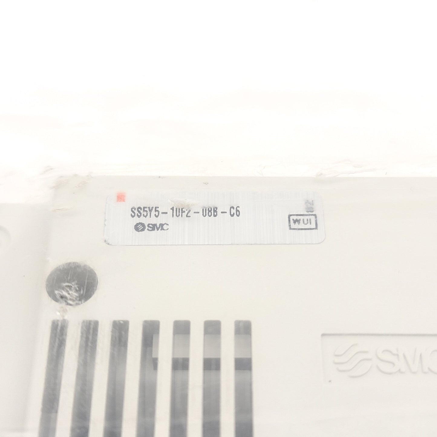 New SMC SS5Y5-10F2-08B-C6 Manifold End Plate With 10mm One Touch Fittings