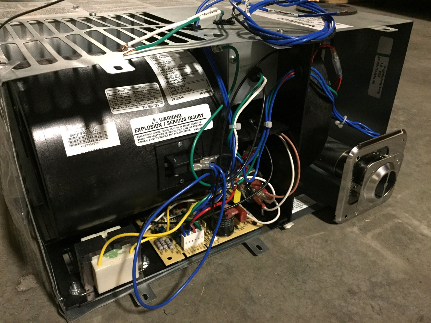 New other (see details) Dometic DFLA 40211 Large RV Furnace 35610SU, 35K-40K BTU, LP/Natural Gas, 120VAC