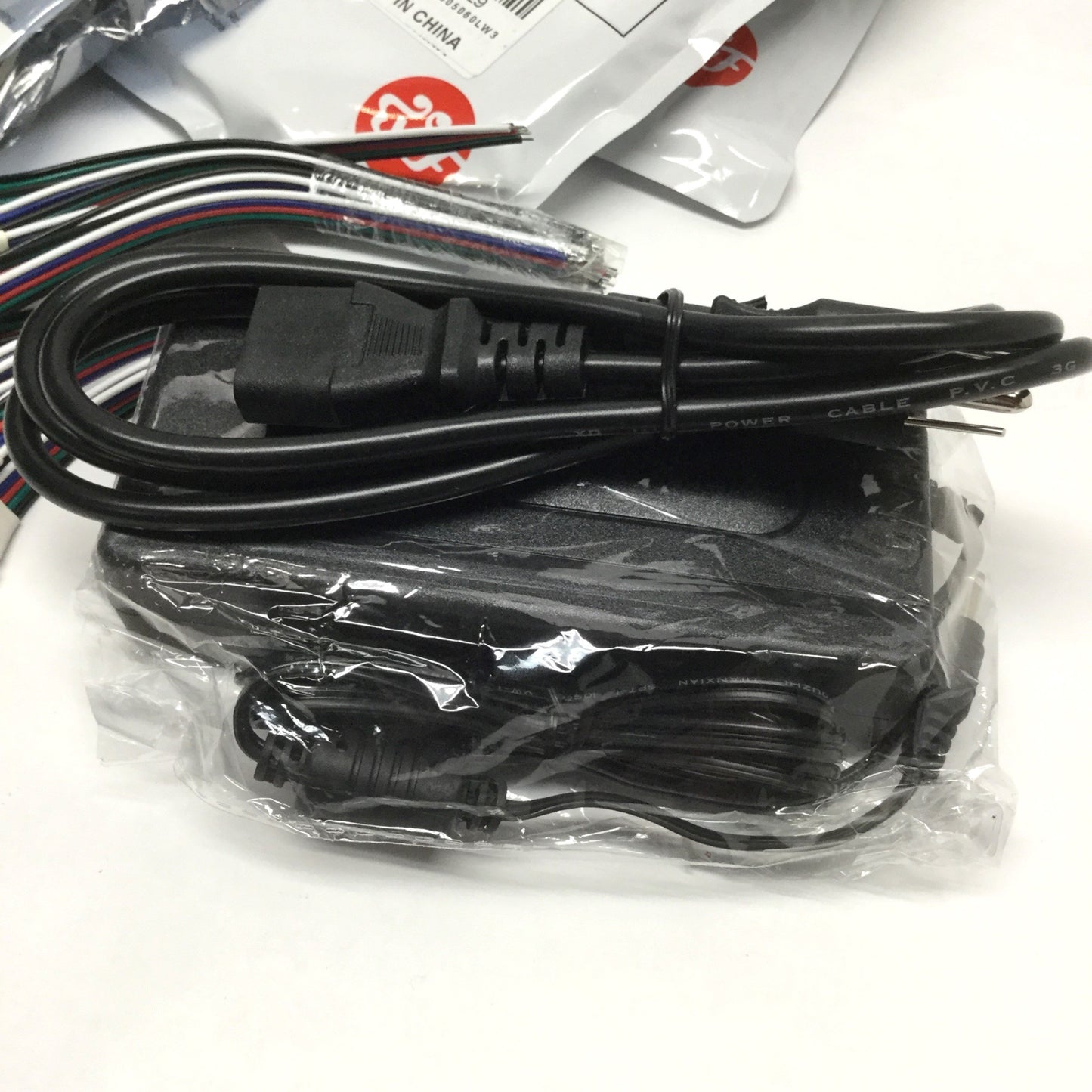 New – Open box BTF-Lighting 24V-60ZL-W Smart LED Strip Kit Red Green Blue White 5m w/Controller