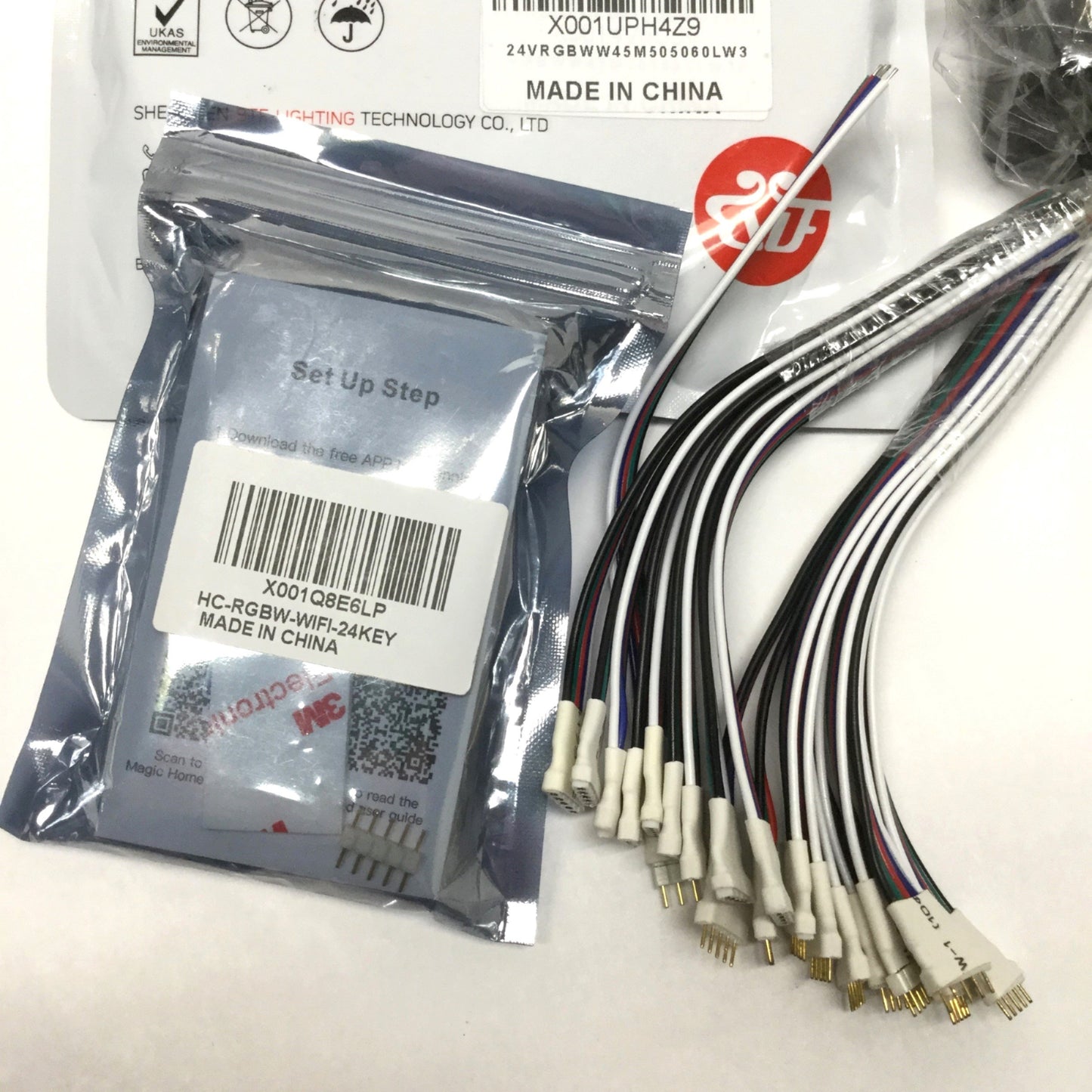 New – Open box BTF-Lighting 24V-60ZL-W Smart LED Strip Kit Red Green Blue White 5m w/Controller
