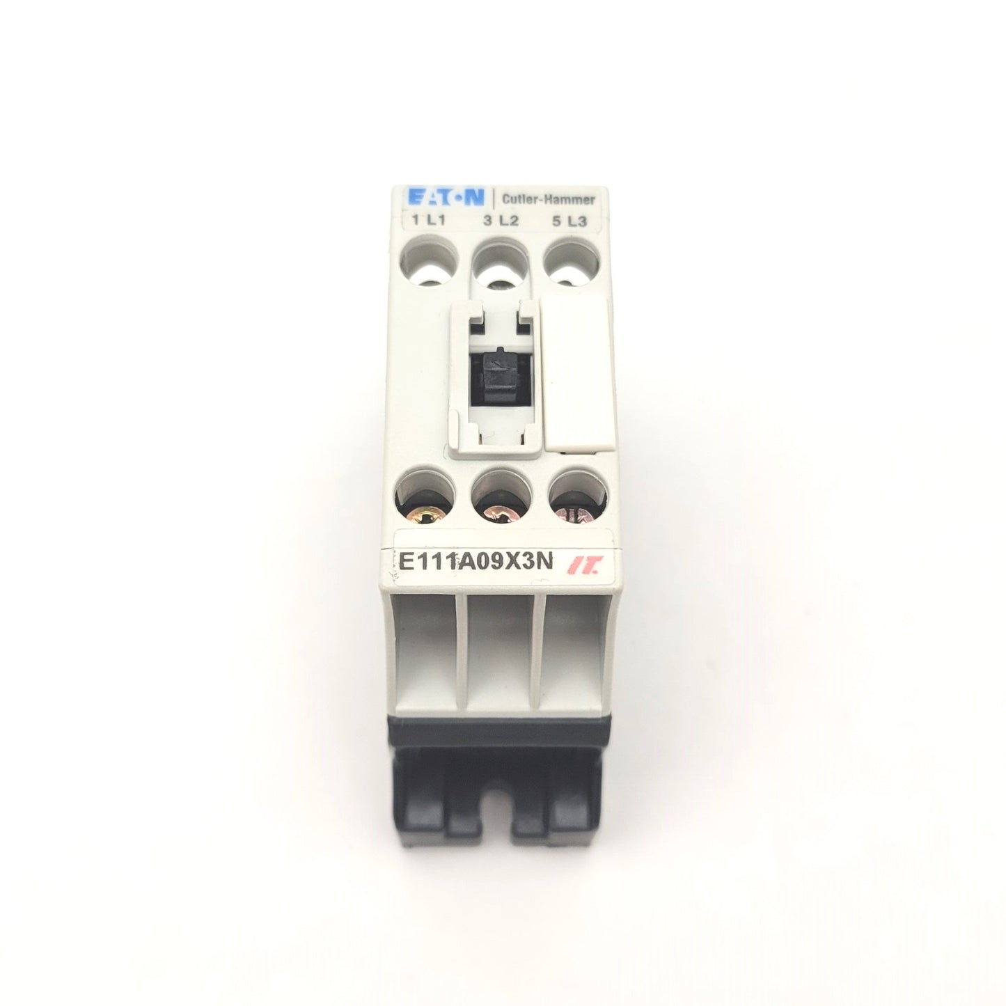 New – Open box Eaton E111A09X3N Non-Reversing Motor Contactor 3-Pole, 24VDC, 575VAC, 4kW, 9A