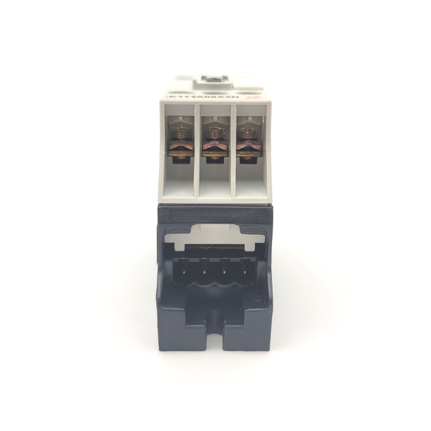 New – Open box Eaton E111A09X3N Non-Reversing Motor Contactor 3-Pole, 24VDC, 575VAC, 4kW, 9A