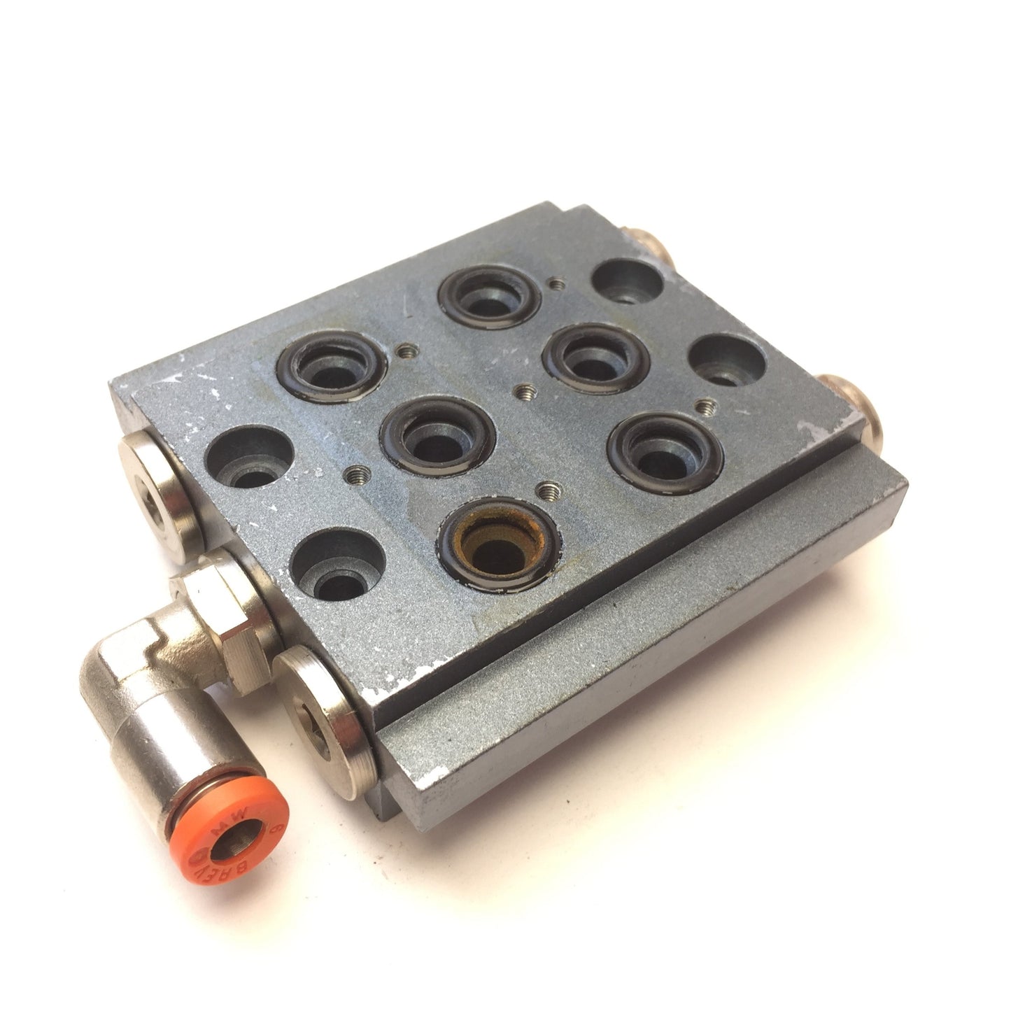 Used Metal Work Pneumatic 0224000201 Aluminum 2-Position Valve Base Socket, 1/4" BSP