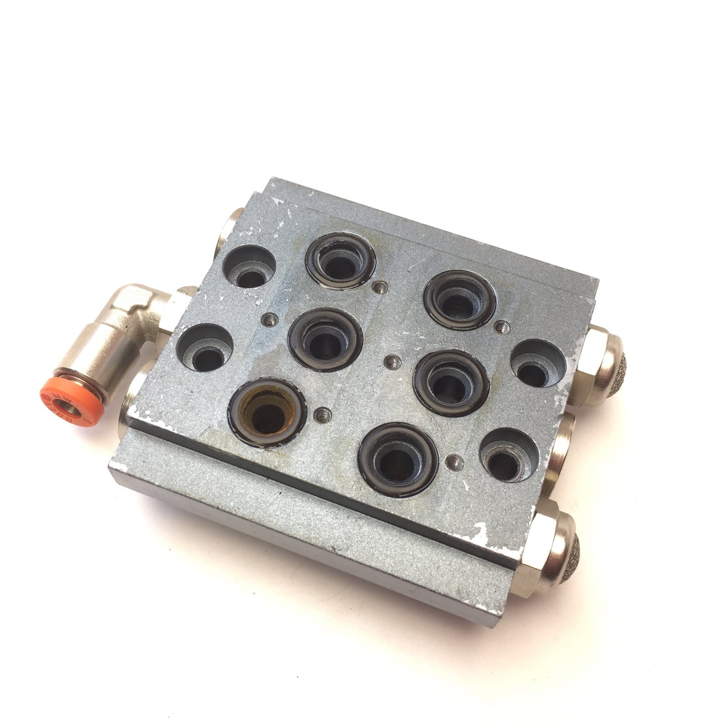 Used Metal Work Pneumatic 0224000201 Aluminum 2-Position Valve Base Socket, 1/4" BSP