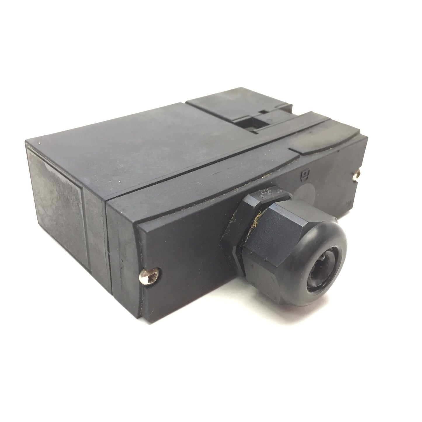 Used Schmersal AZM 170-02ZRKA Solenoid Safety Interlock Switch, NC Contact, 24VAC/DC