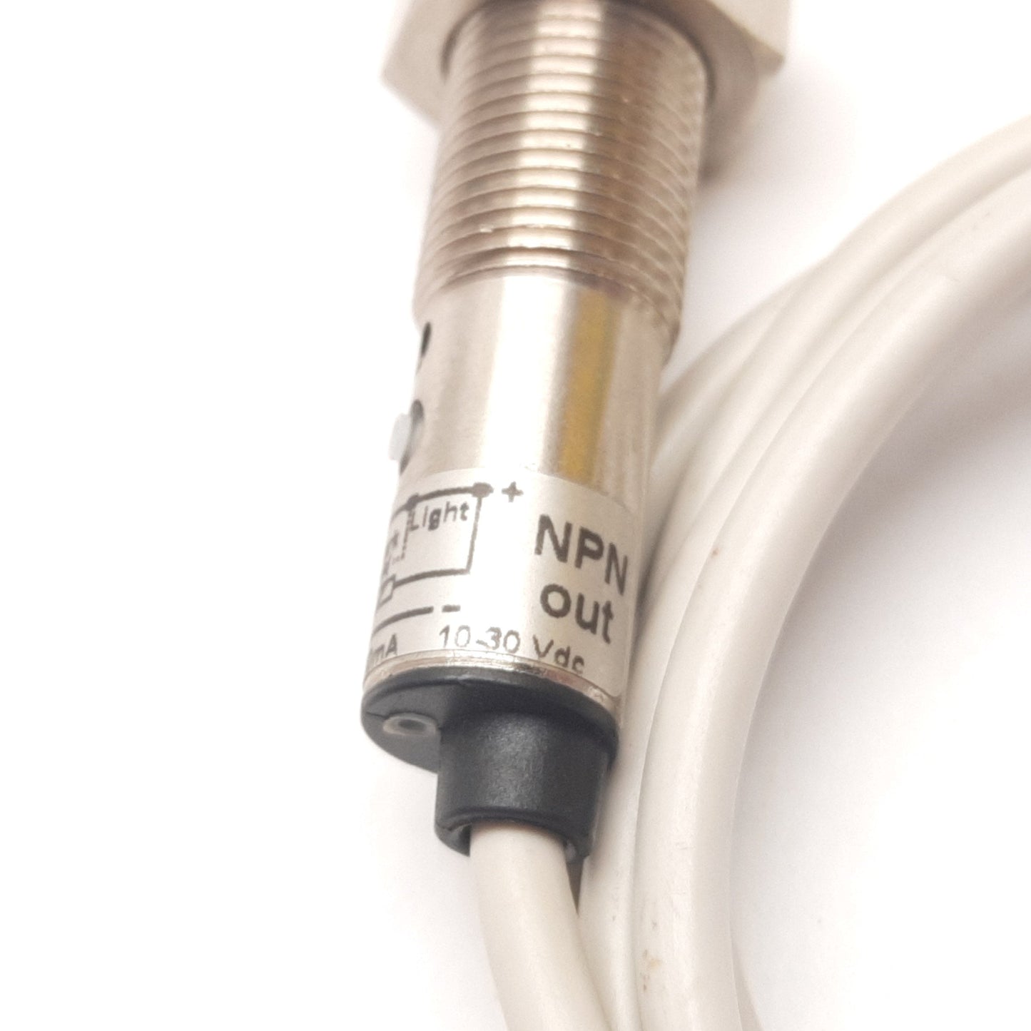 Used Micro Detectors DMP-0N-1A Photoelectric Sensor, Polarized Retro 2m 10-30VDC NPN