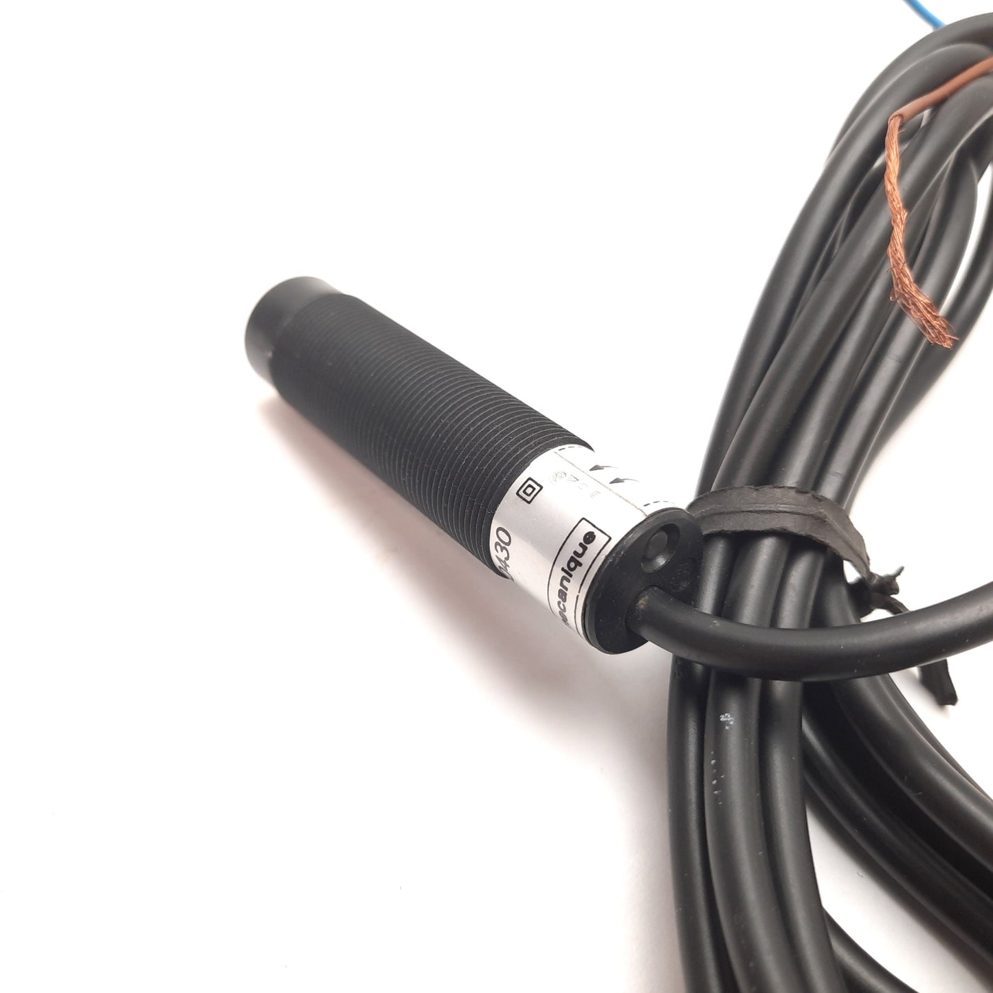 Used Telemecanique XUB-H0430 Photoelectric Sensor, 12-24VDC, M18, 2-Wire