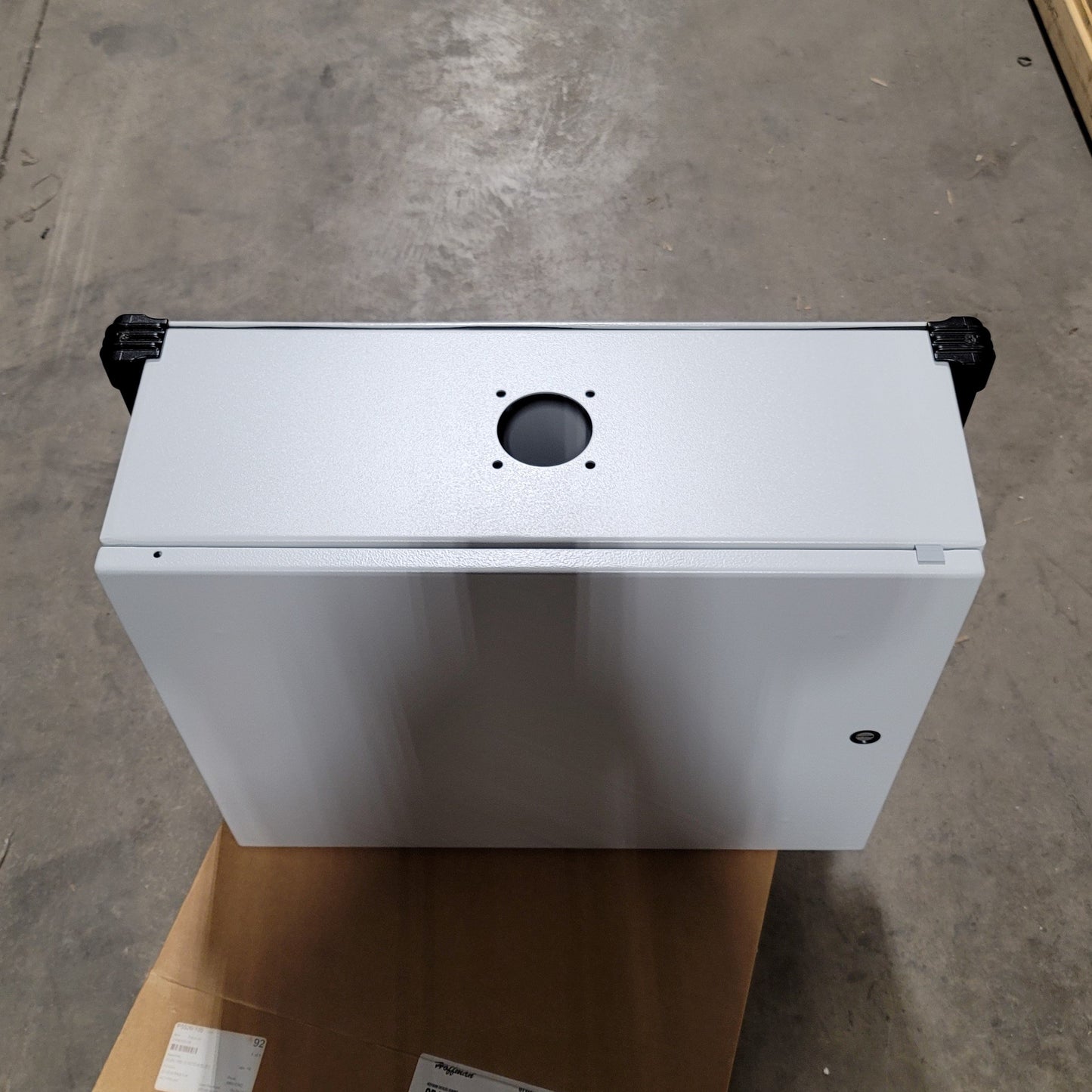 New Hoffman CP455518 Concept HMI Enclosure With Black Handles 450x550x180mm, Gray