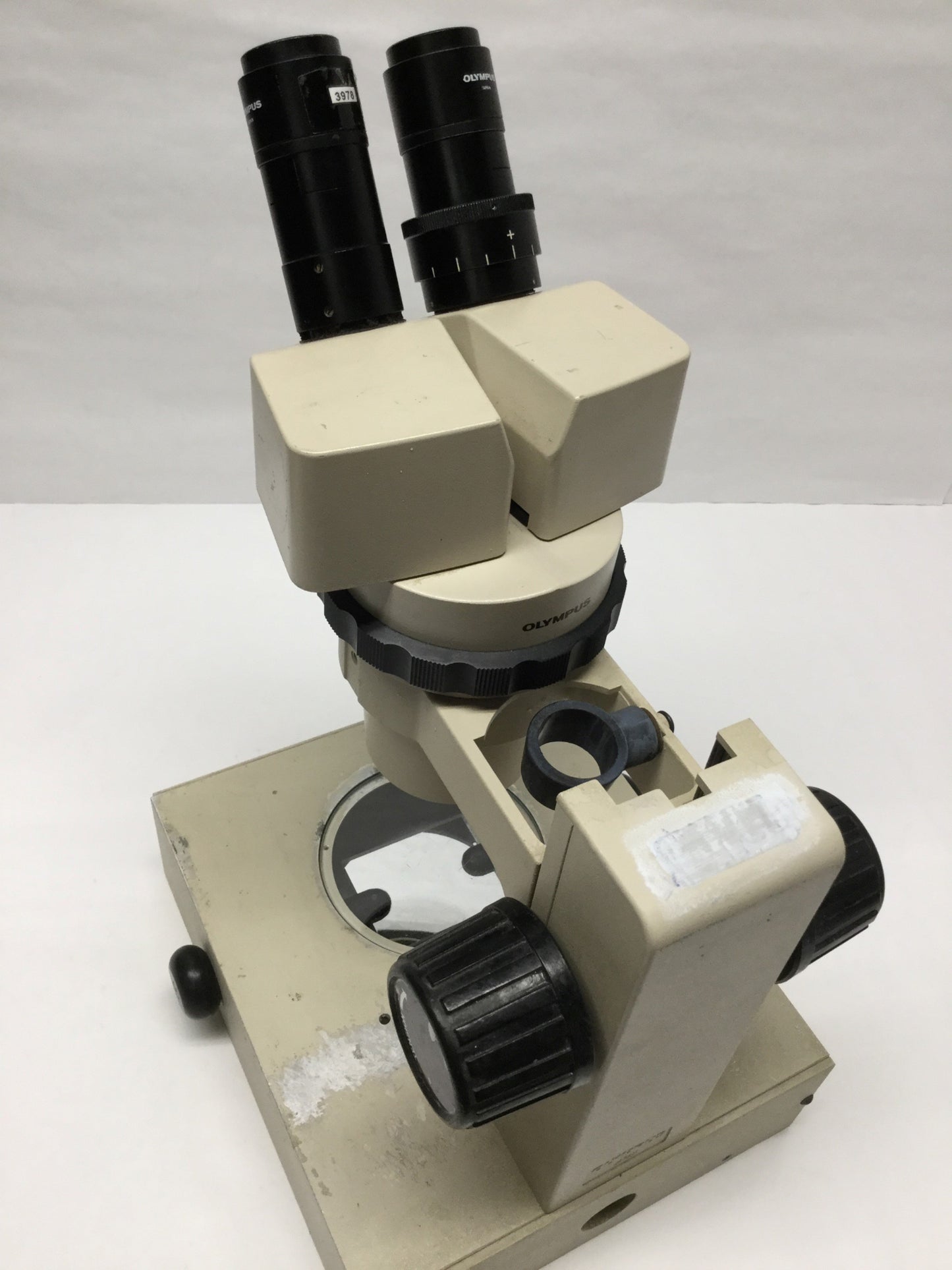 Used Olympus VMT-4F Stereoscopic Microscope 1x, 4x Objective w/ GWH10X 23 Eyepieces