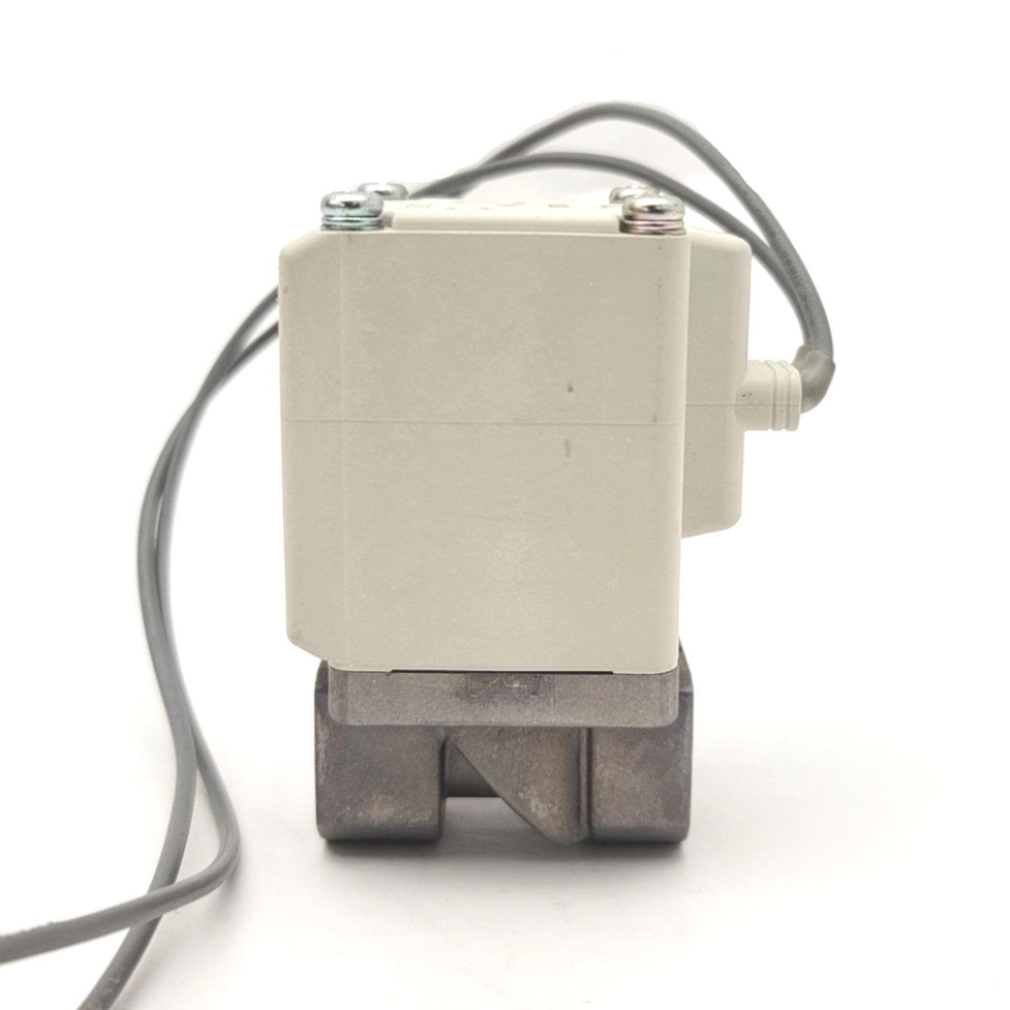Used SMC VX230BCB Direct Operated Solenoid Valve 110VAC, 1/4"NPT, 8mm Orifice, 0.3MPa