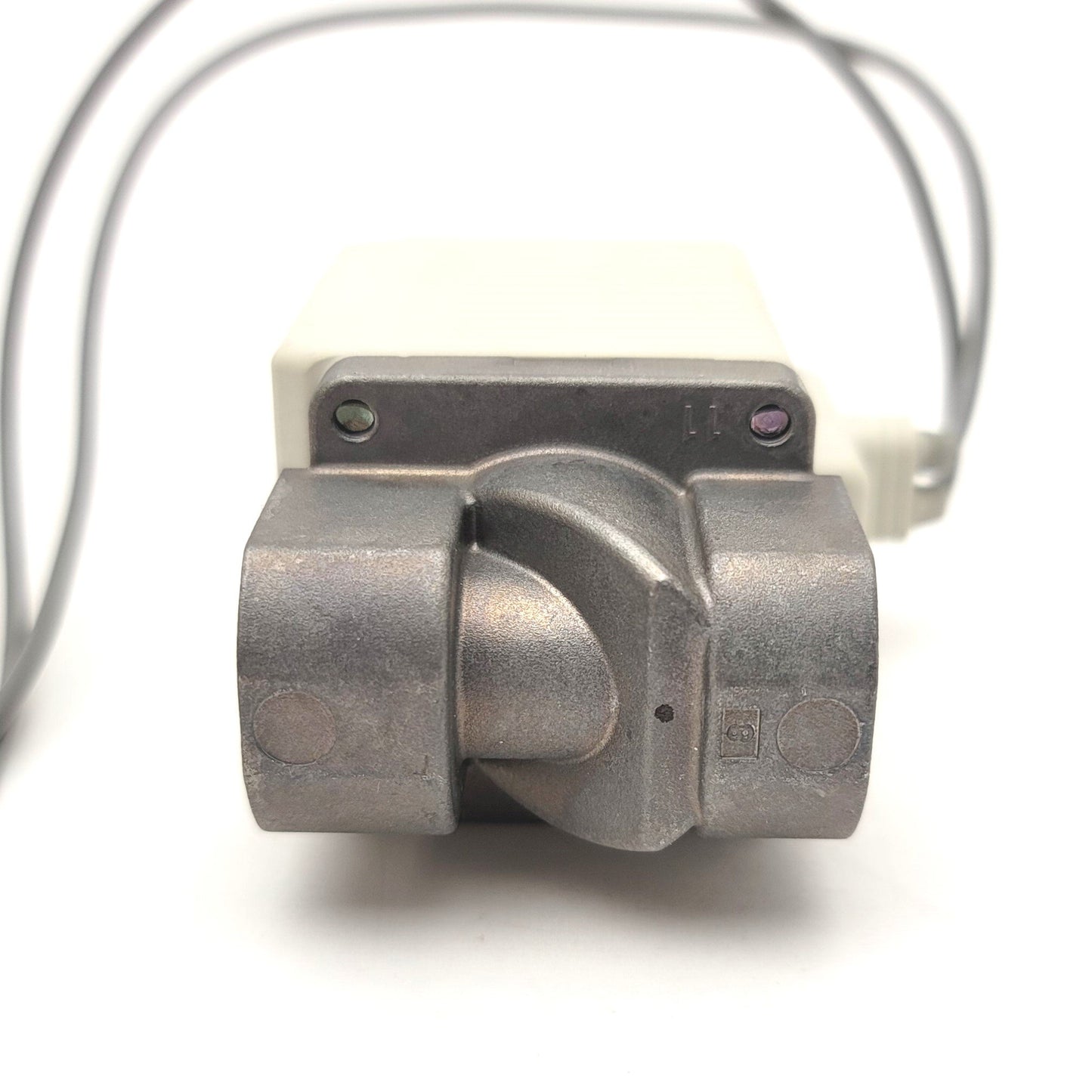 Used SMC VX230BCB Direct Operated Solenoid Valve 110VAC, 1/4"NPT, 8mm Orifice, 0.3MPa
