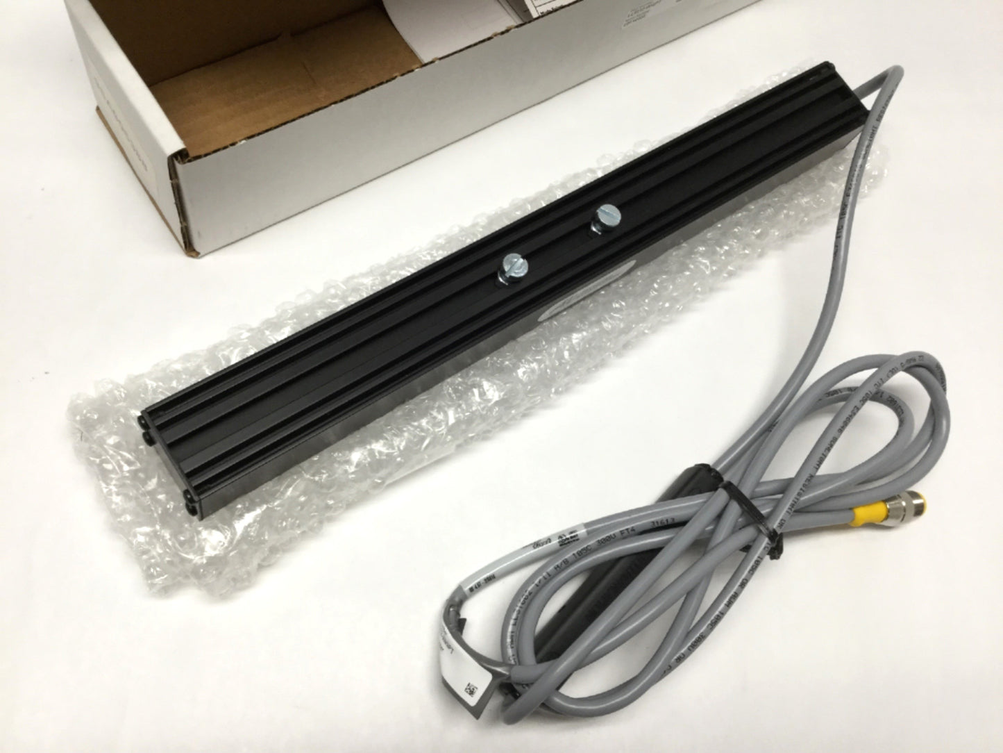 New – Open box Datalogic 95A906388 Machine Vision LED Bar Light Linear Strobe Array, White, 12"