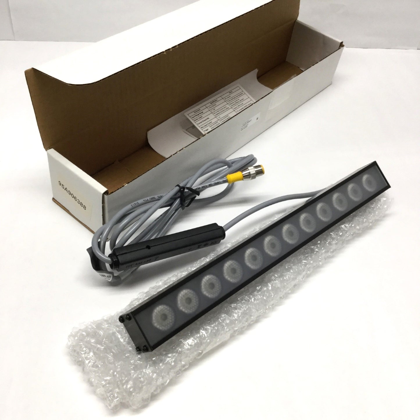 New – Open box Datalogic 95A906388 Machine Vision LED Bar Light Linear Strobe Array, White, 12"
