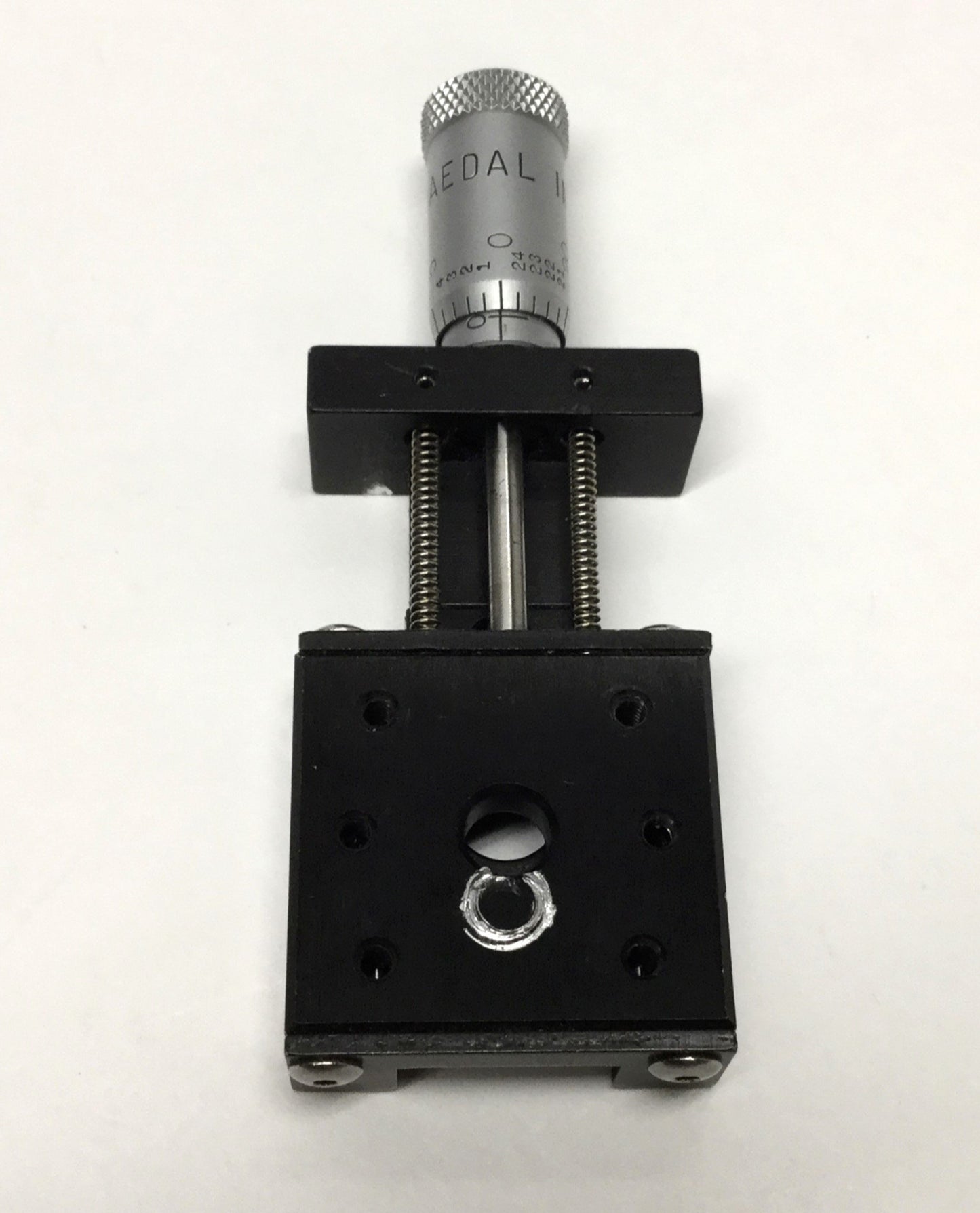 Used Edmund Optics 33-474 X-Axis Linear Ball Positioner Stage Table 1/2" Travel