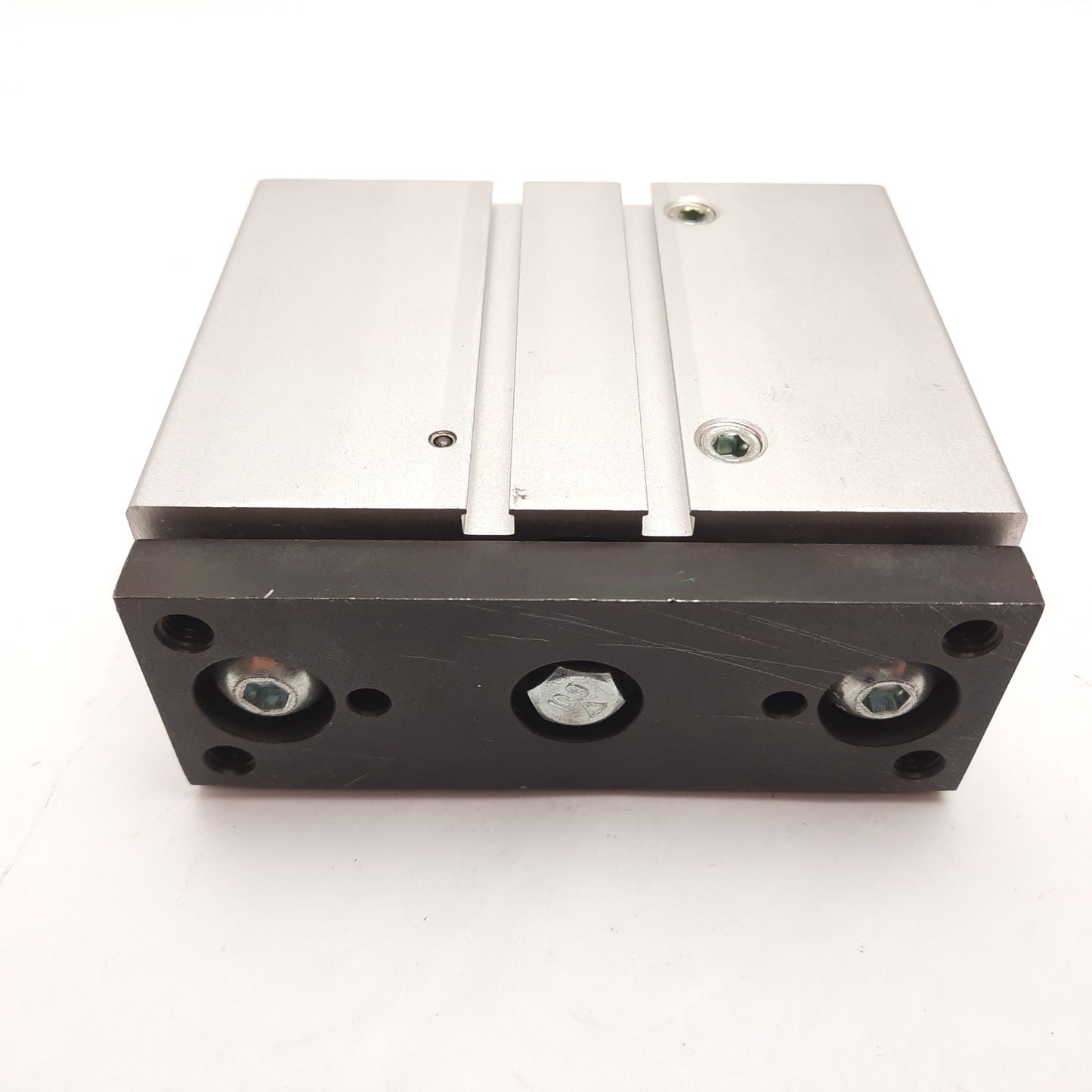 Used Pneumatic Guided Cylinder Double Acting, Bore: 1.5", Stroke: 2", Ports: 1/8" NPT