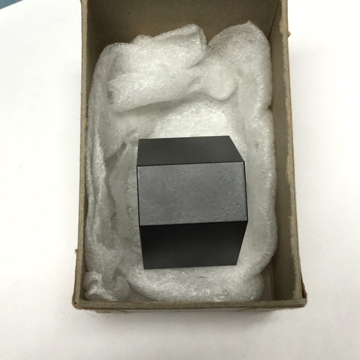 New – Open box Edmund Optics 42-779 Penta Prism, MgF2 Coated, 25mm Legs, 90° Ray Dev, 400-700nm