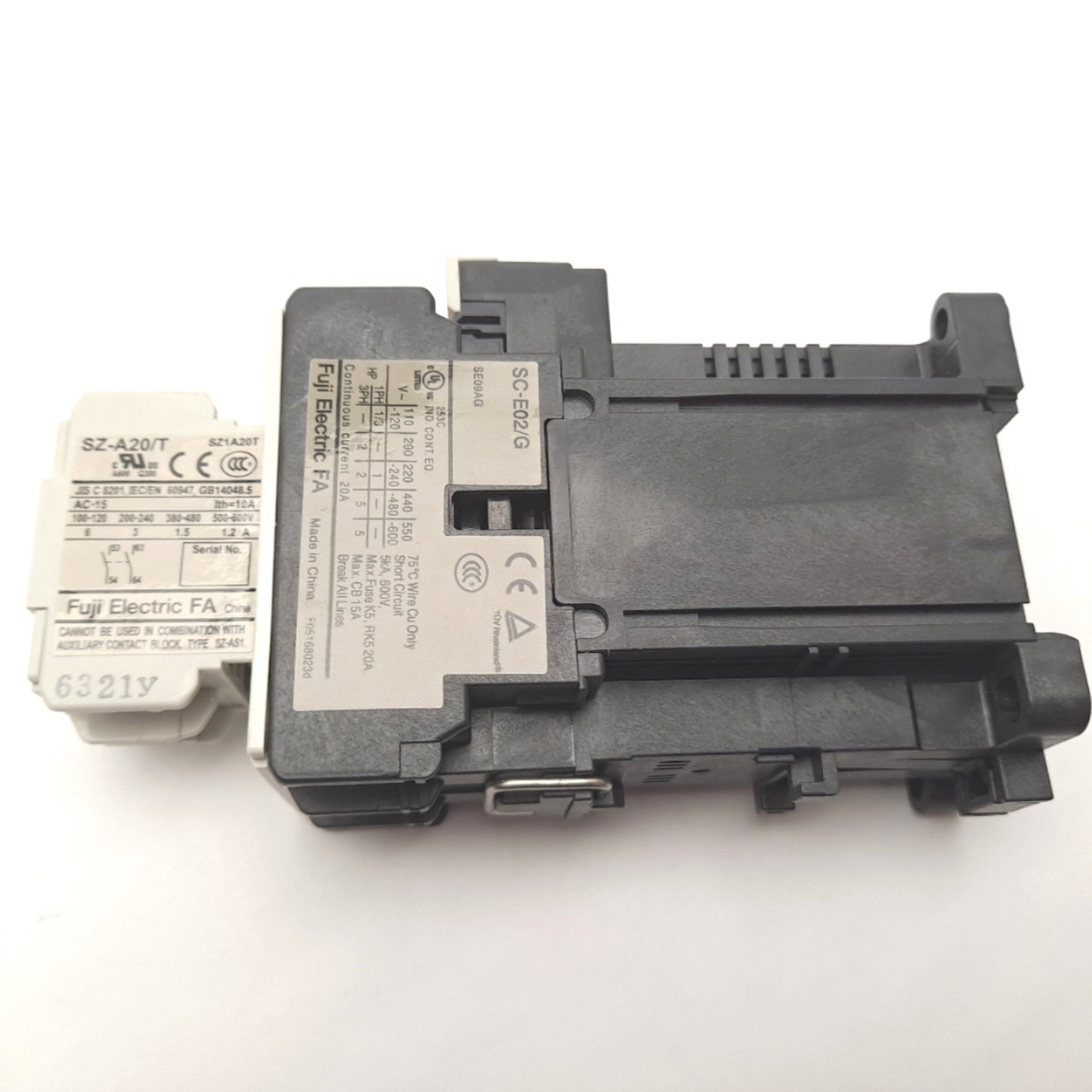 Used FUJI ELECTRIC SC-E02/G CONTACTOR 3 POLE 24VDC W/ SZ-A20/T 2 POLE AUX