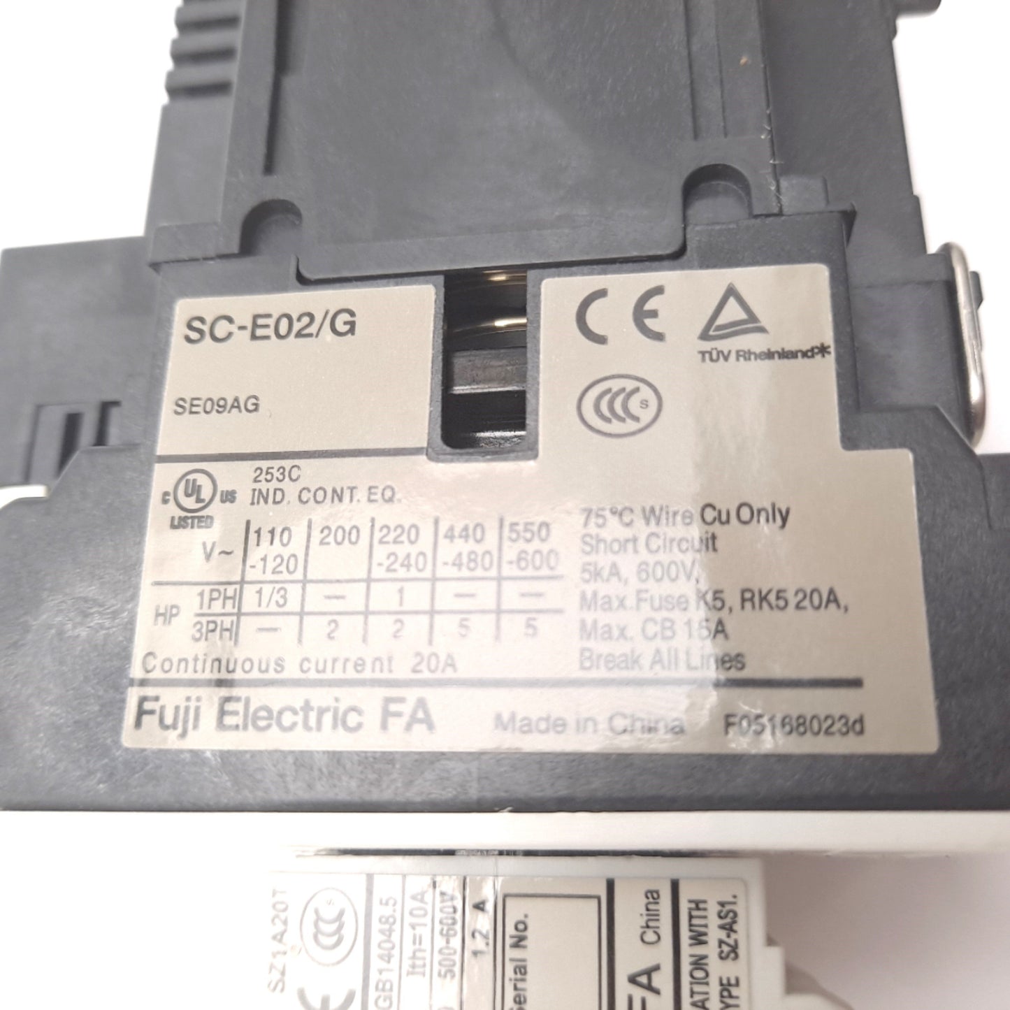 Used FUJI ELECTRIC SC-E02/G CONTACTOR 3 POLE 24VDC W/ SZ-A20/T 2 POLE AUX