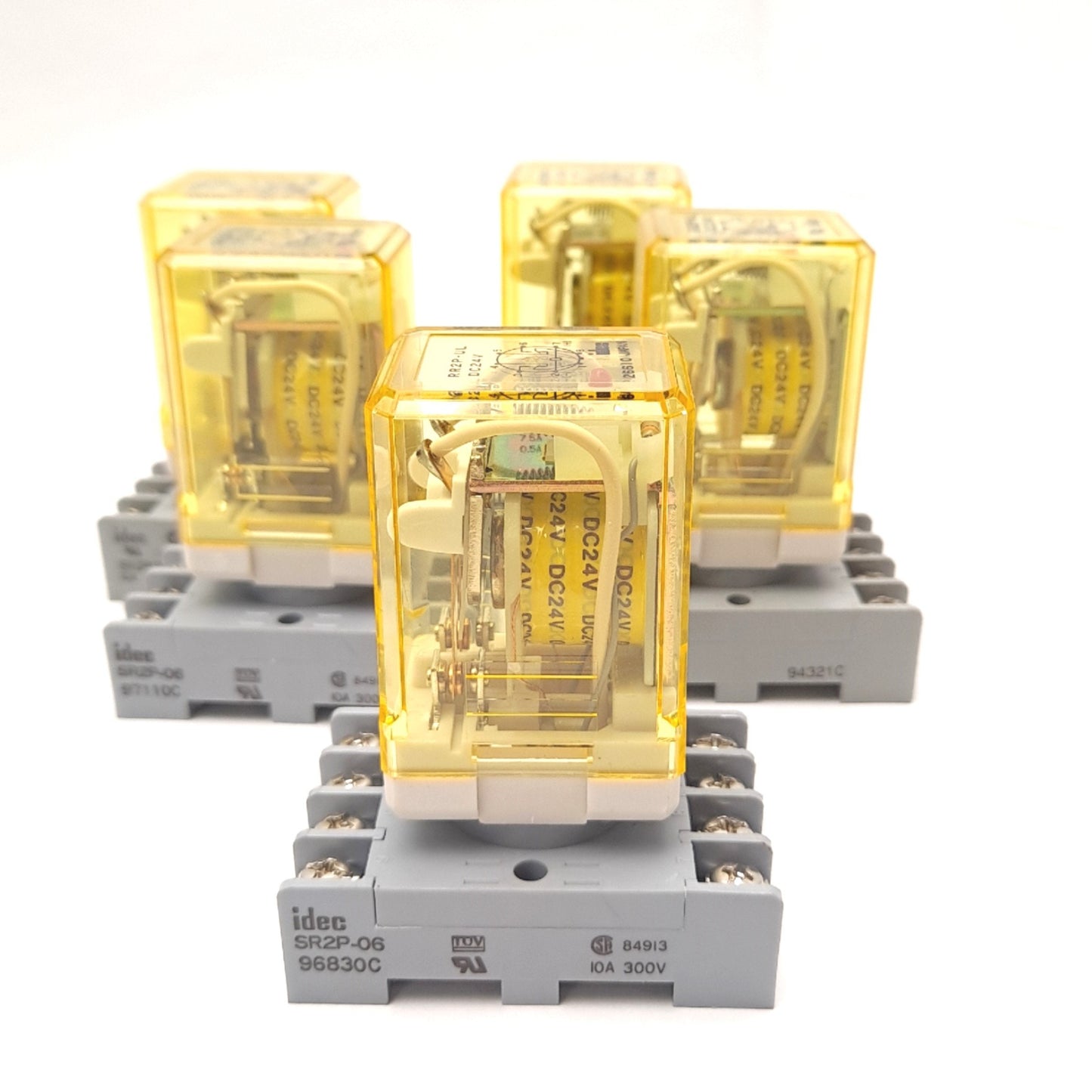 Used Lot Of 5 IDEC RR2P-UL Ice Cube Relay Coil 24 VDC 2 Pole 240 VAC & Socket