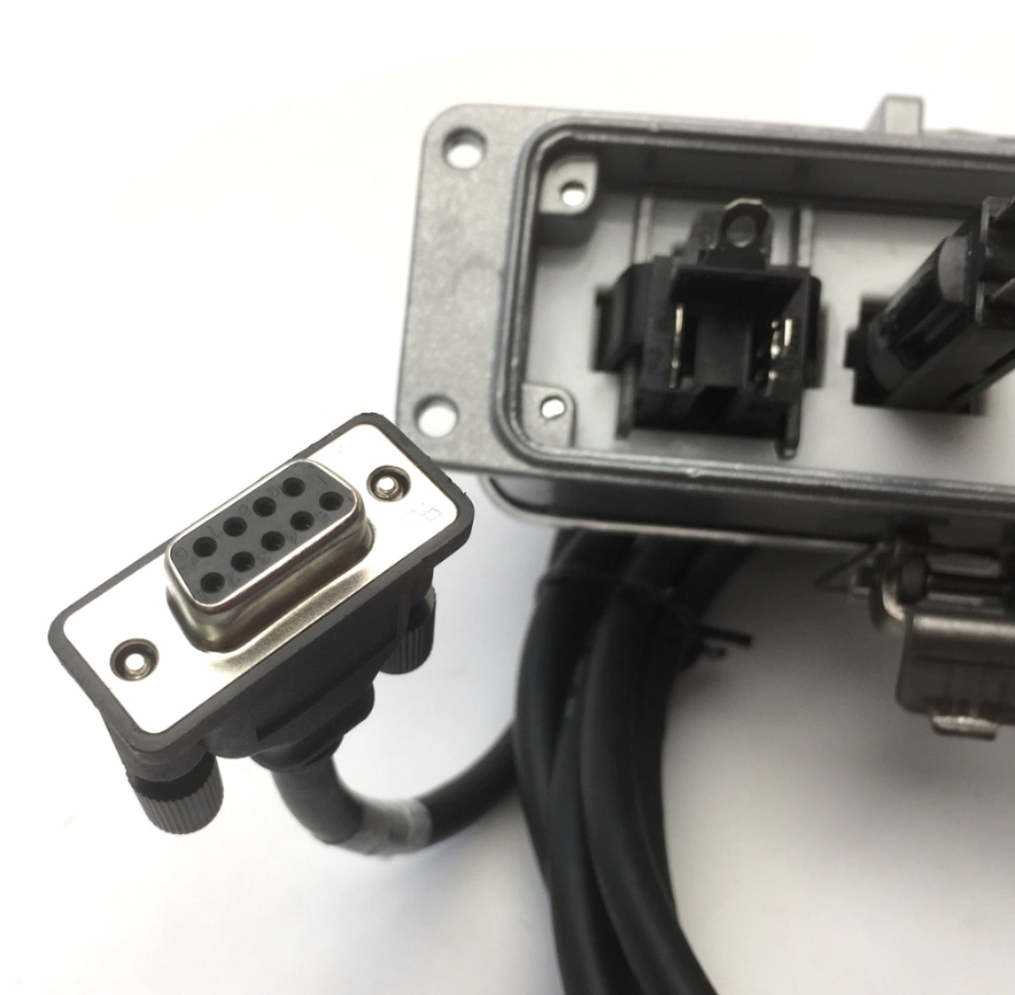 New – Open box Grace P-P1-H3R3 Enclosure Data Interface Port, Receptacle, DB9, Aluminum NEMA 12