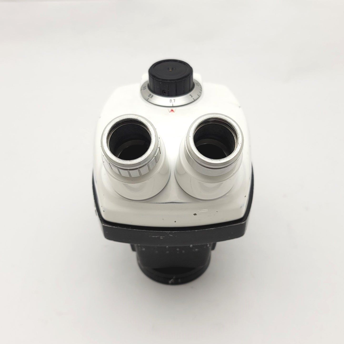 For parts or not working Bausch & Lomb StereoZoom 4 Binocular Zoom Microscope 0.7x to 3x *No Eye Pieces*