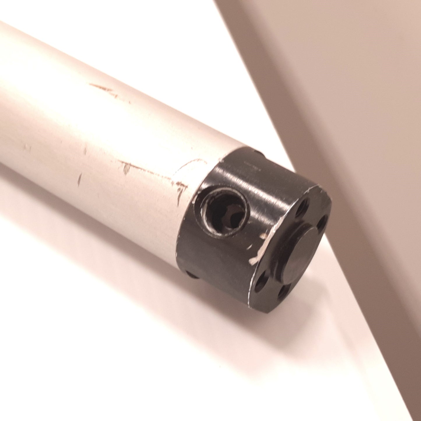 Used SMC NCGBN25-UIA000705-3300 Air Cylinder, Bore: 1", Stroke: 33", 1/8" NPT 10-32