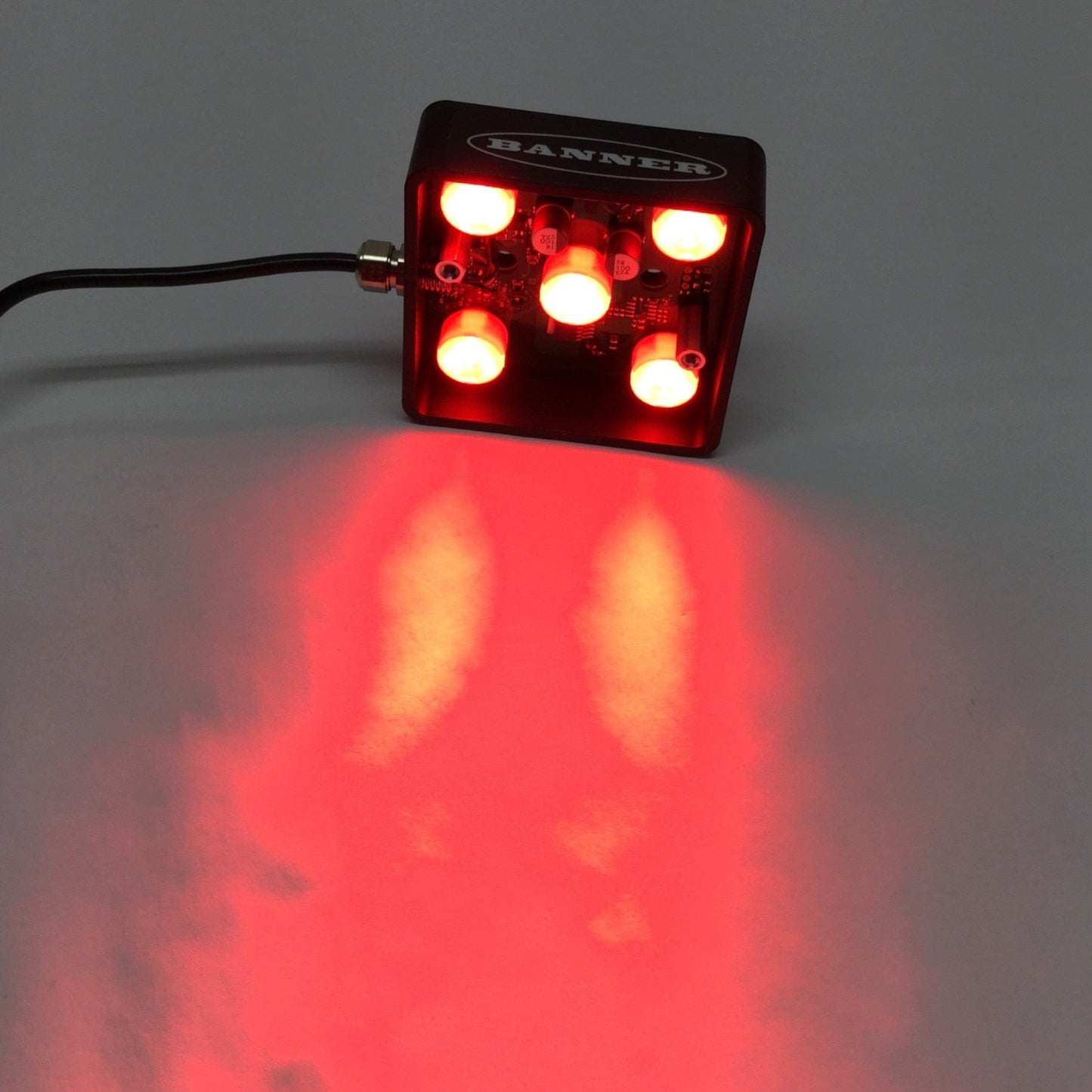 Used Banner LEDRA70XD5-XQ 70mm Machine Vision Area Light High Intensity Red LED 24VDC