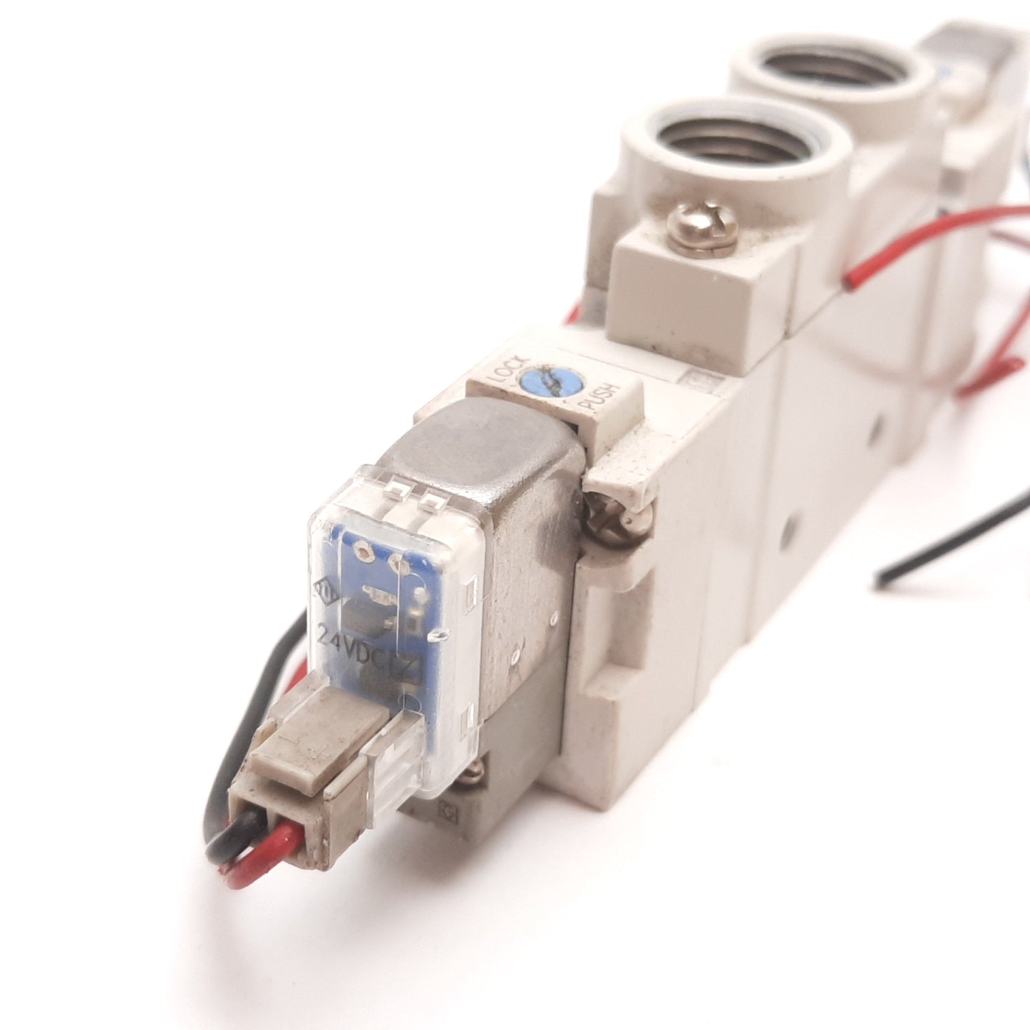 Used SMC SY7220-5LZD-02 Solenoid Valve, 2-Position 5-Port, 24VDC, 0.1-0.7MPa