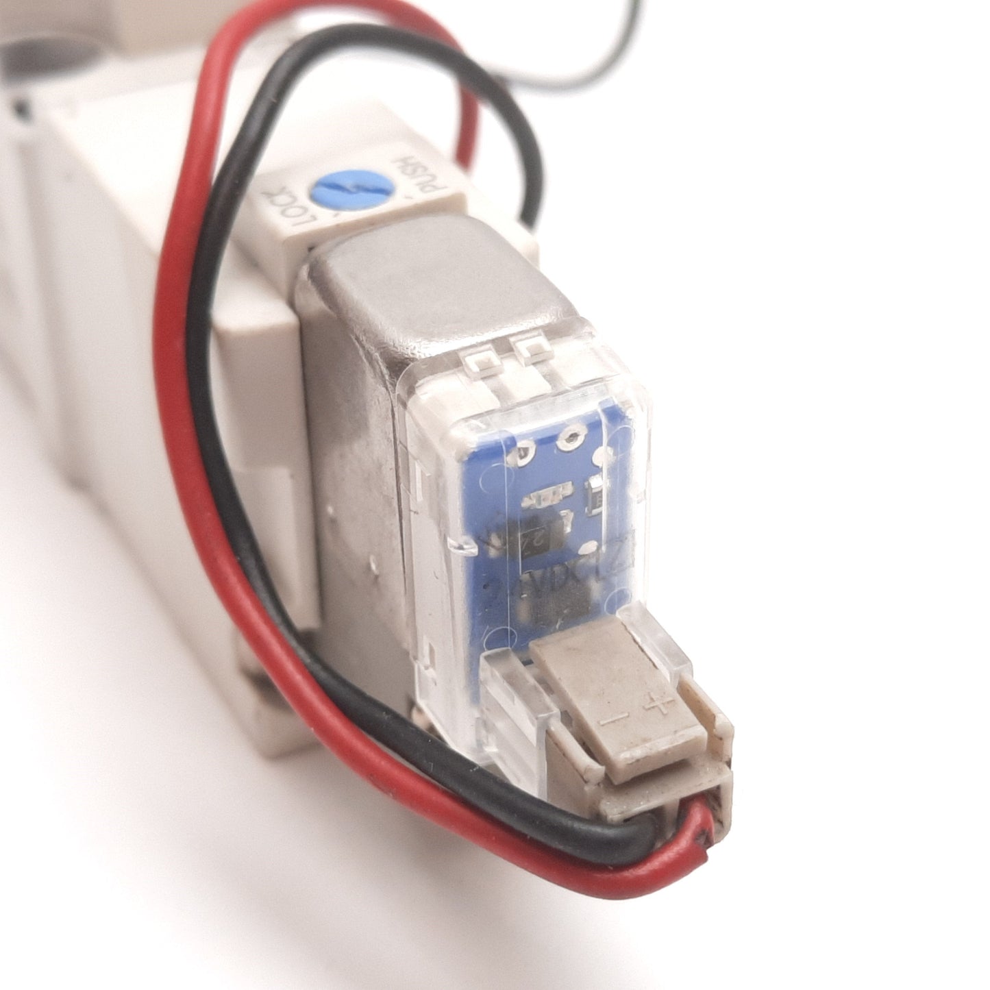 Used SMC SY7320-5LZD-02 Solenoid Valve, 3-Position 5-Port, 24VDC, 0.2-0.7MPa
