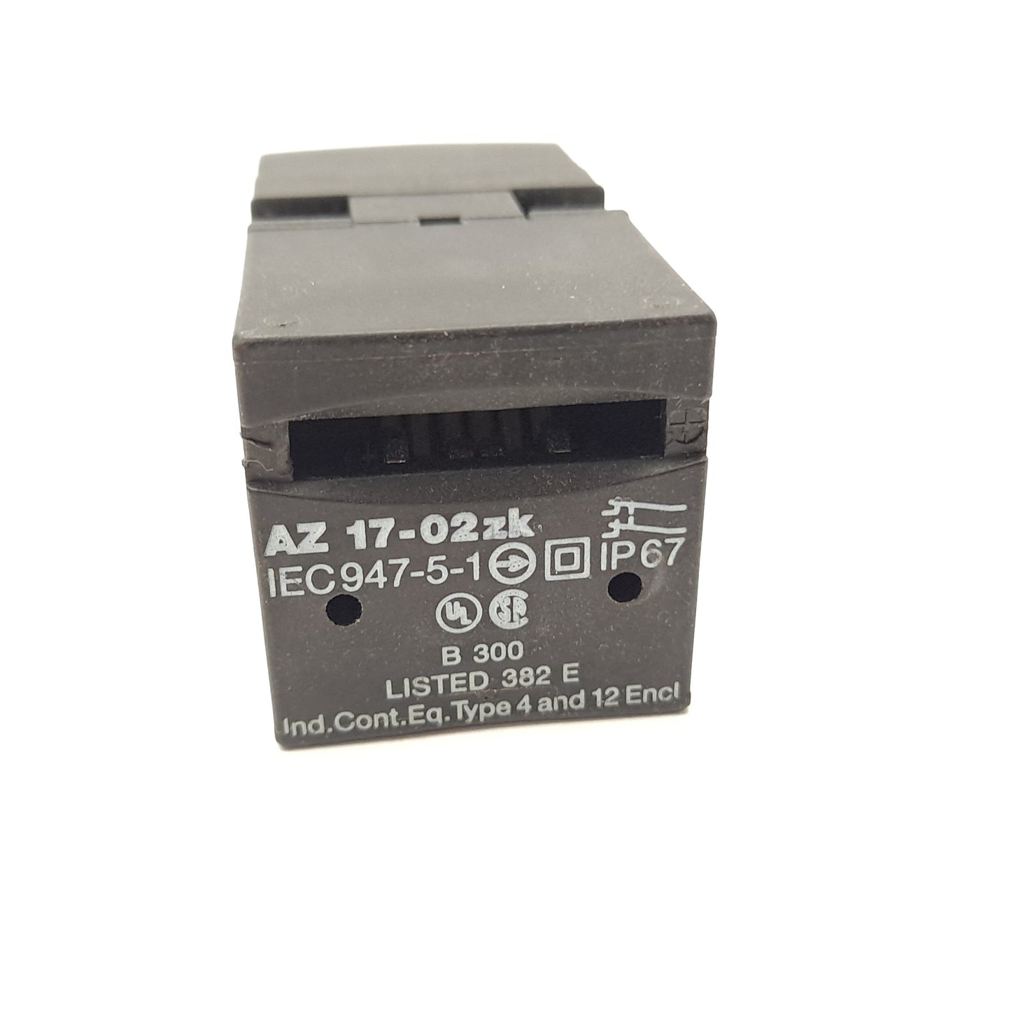 Used Schmersal AZ 17-02ZK Keyed Interlock Switch 230VAC 24VDC 4A 2 Pole 2 NC W/Key