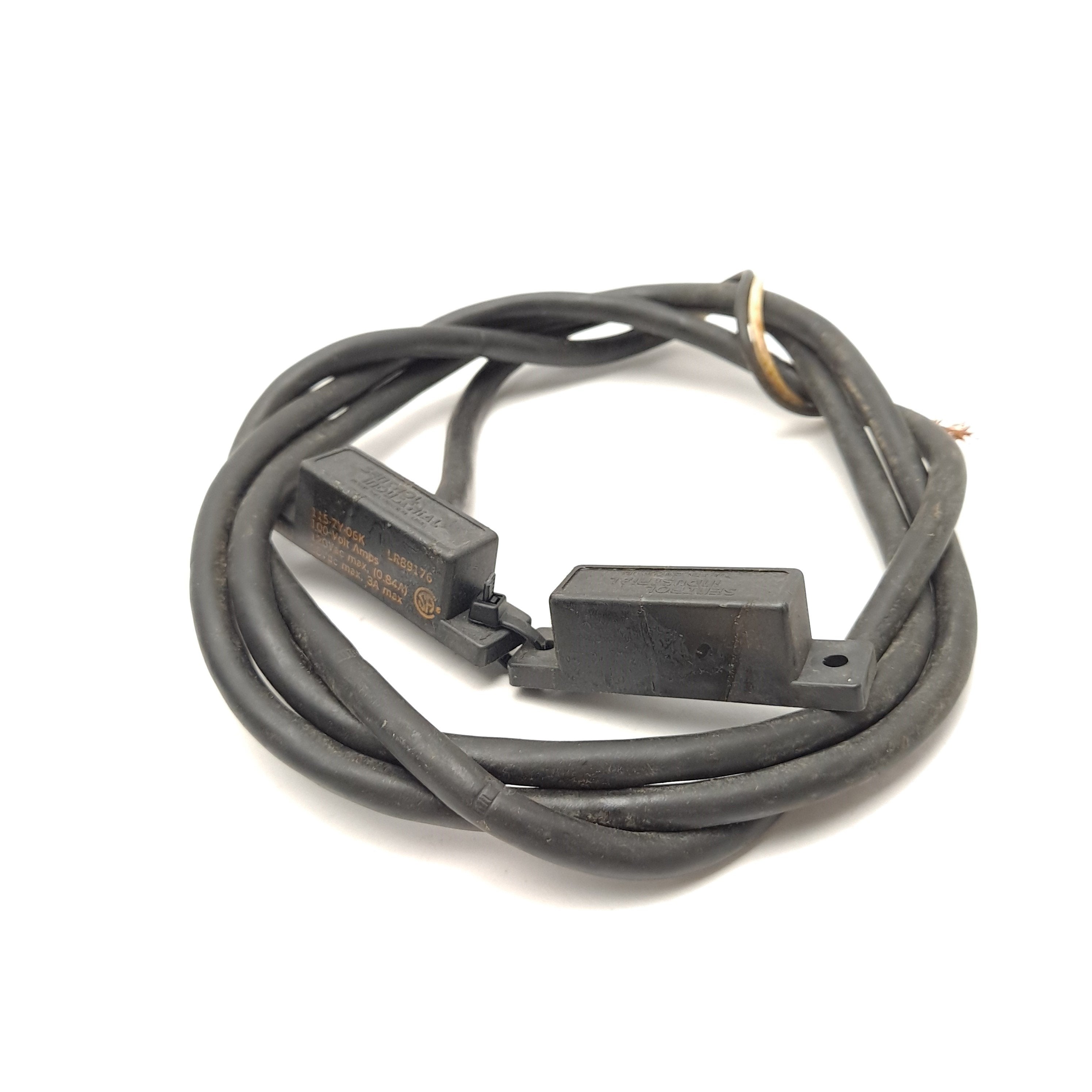 Sentrol 115-7Y-06K Magnetic Safety Interlock Switch 1NO 120VAC 28VDC 3 ...