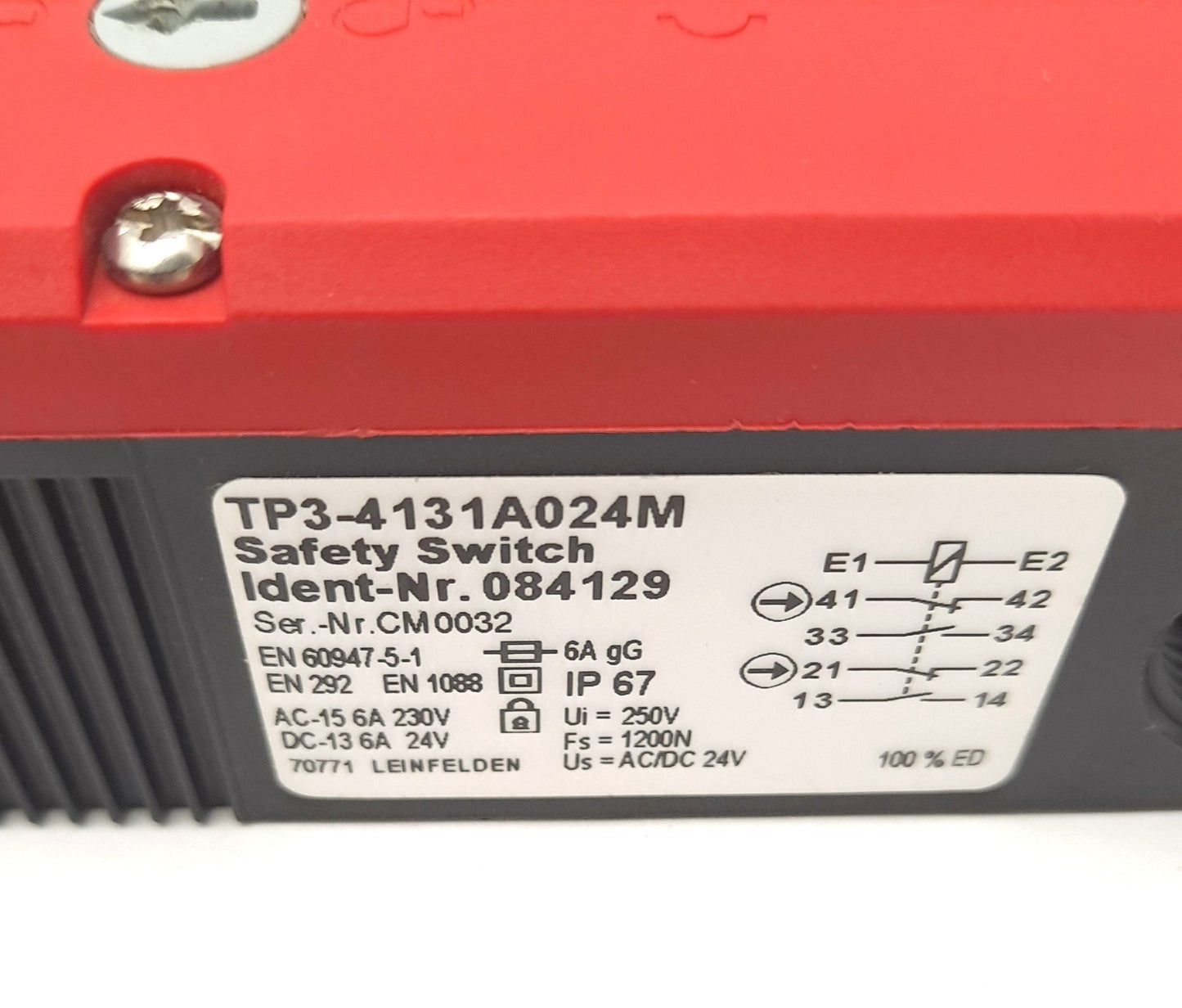 New – Open box Euchner TP3-4131A024M Safety Interlock Switch 24 VAC/DC 12V 4A, 2 NO 2 NC